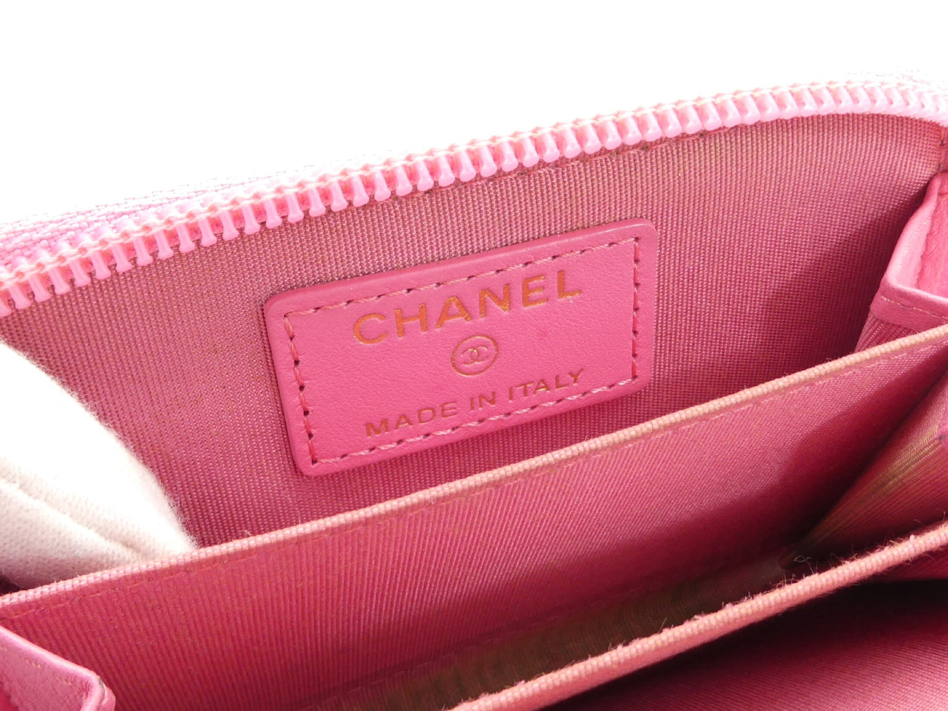 Boy Chanel Matelassé Coco Mark Coin Case — view 8