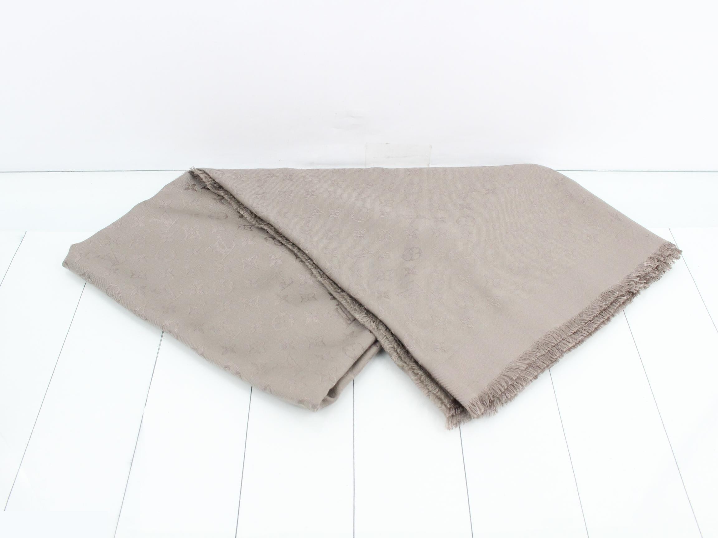 Monogram Shawl Verone — view 3