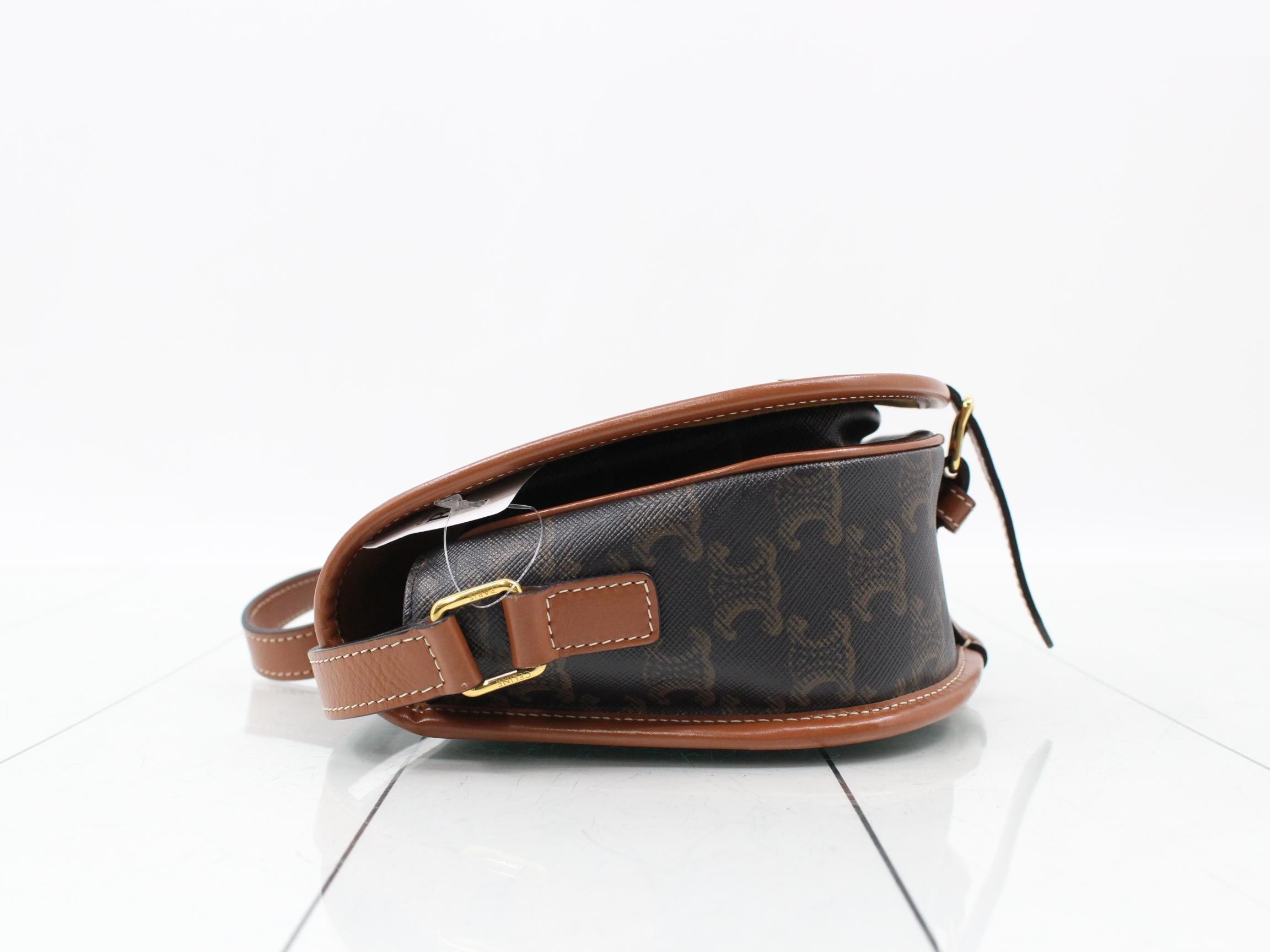 Triomphe Shoulder Bag — view 4