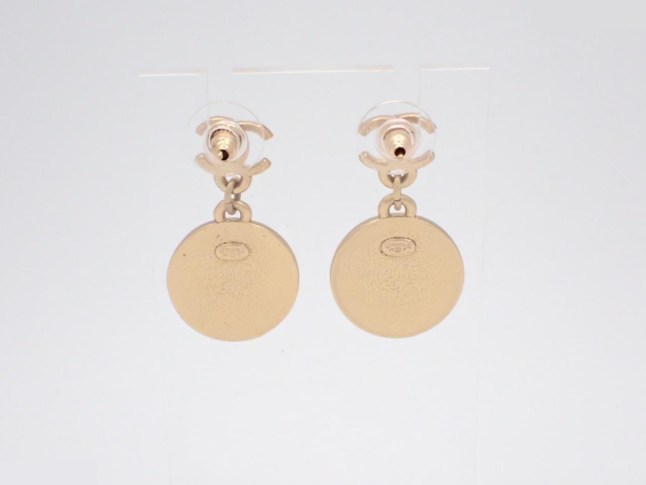 Coco Mark Gold Earrings 01P — view 2
