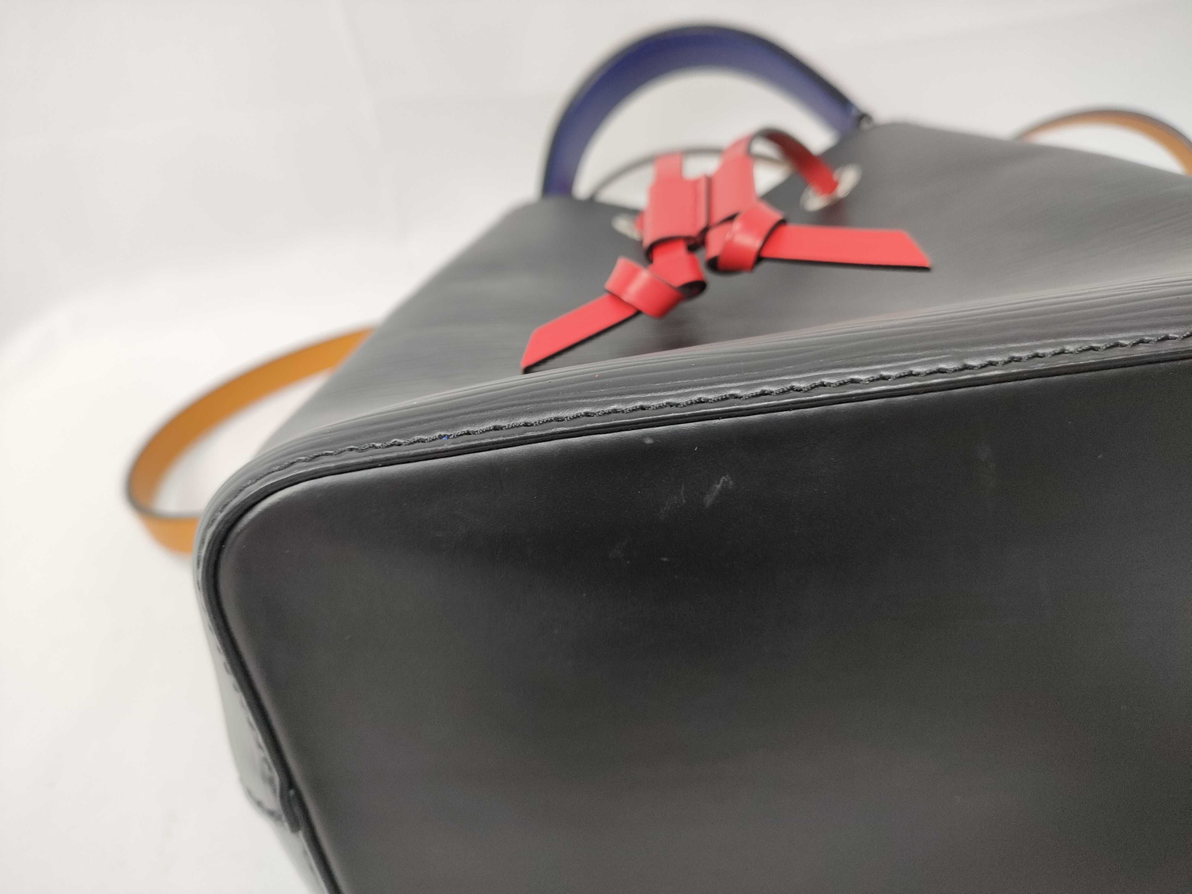 Epi Neo Noe BB Noir Saffron Shoulder Bag — view 4