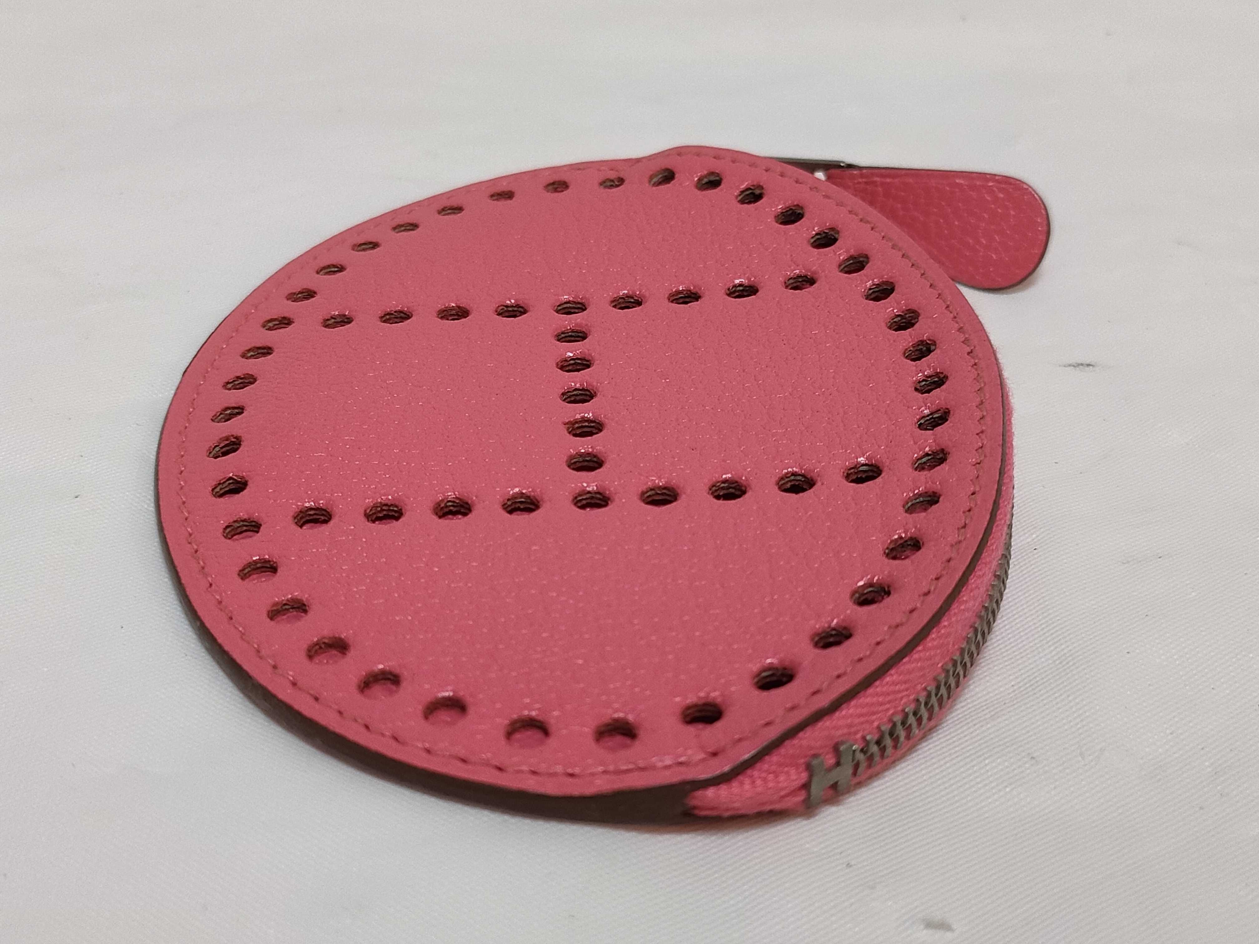 P Evelyne Coin Case — view 4