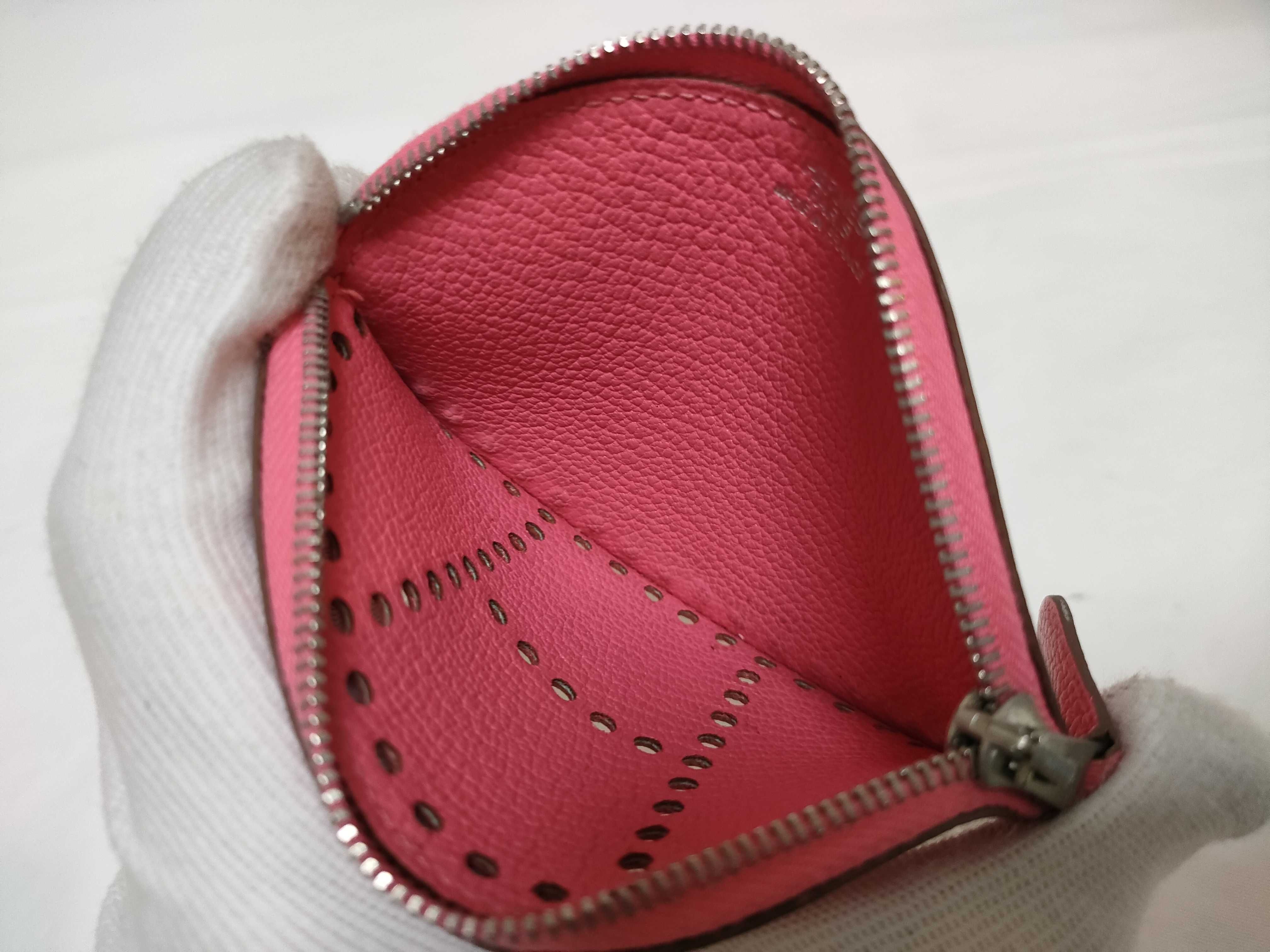 P Evelyne Coin Case — view 7