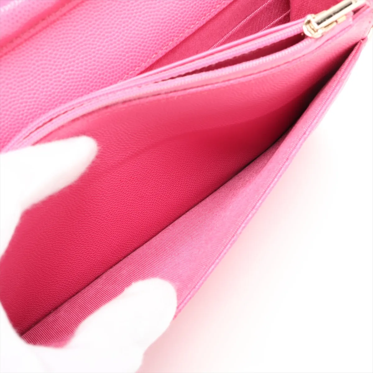 Matelassé Caviar Skin Chain Wallet, Pink with Gold Hardware, 29922302, Serial Number 29, AP0250 — view 9