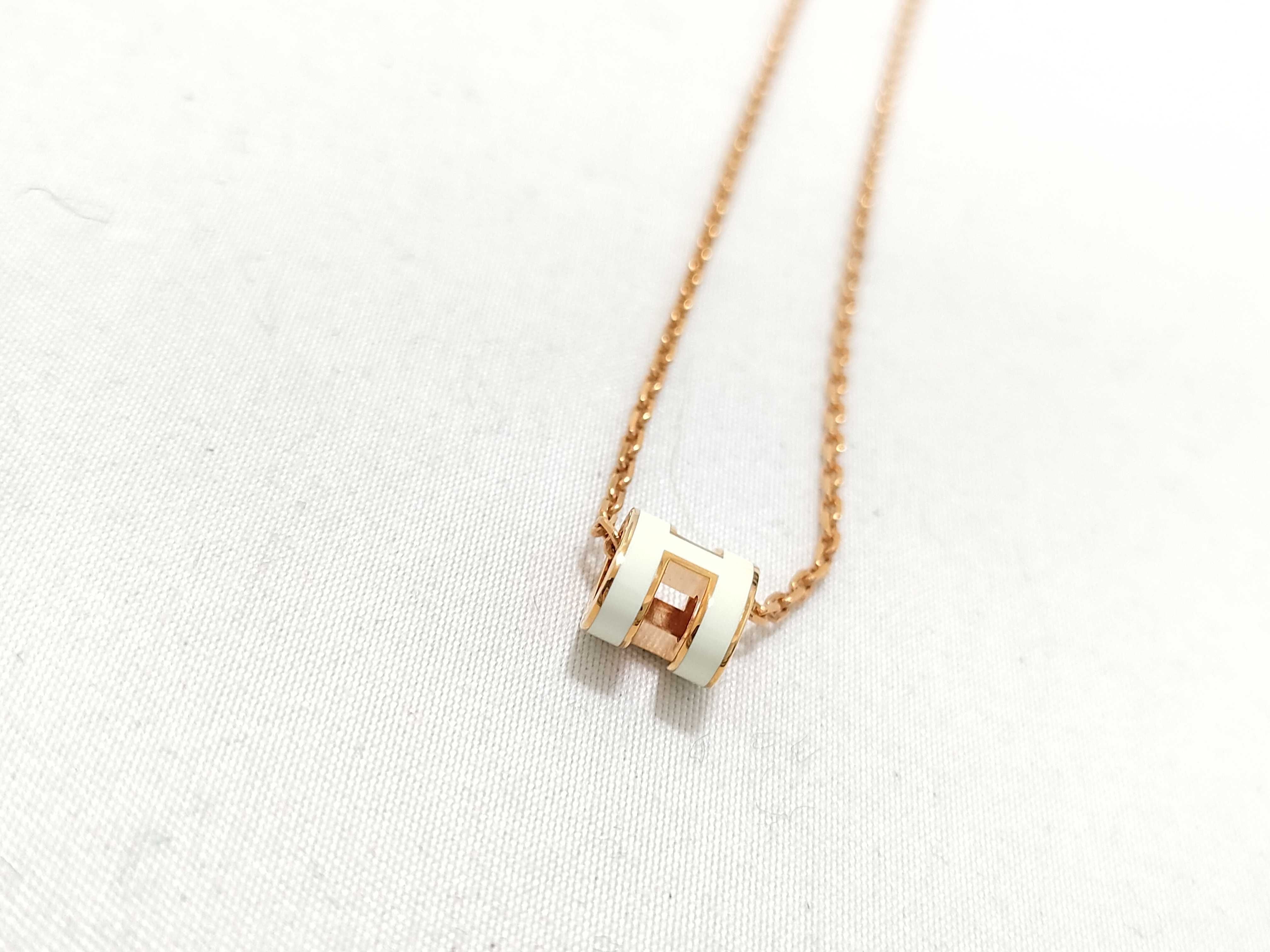 Pop H White Necklace — view 9