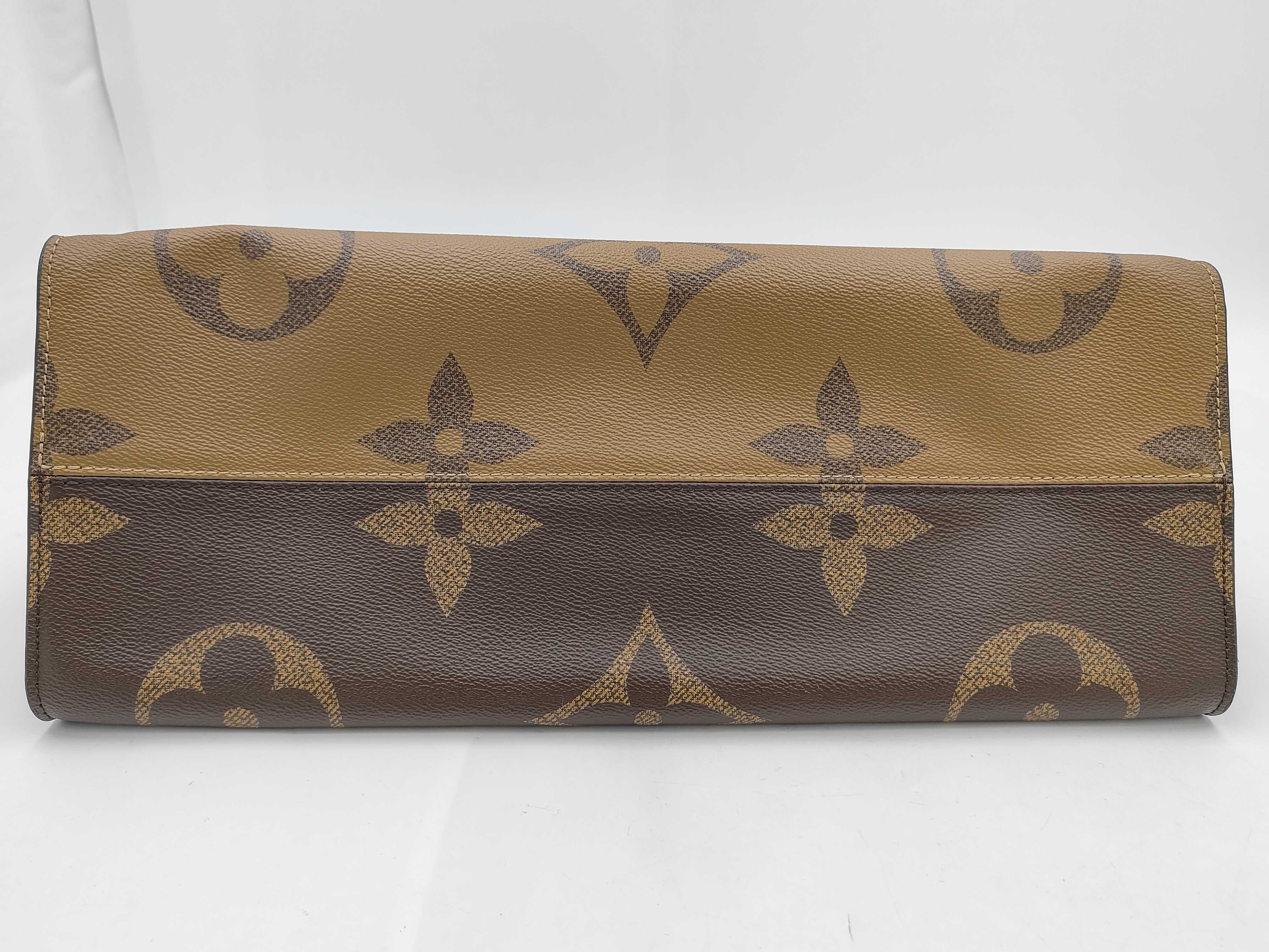 LV Monogram Giant OnTheGo GM M44576 IC NZ2109 Handbag — view 14