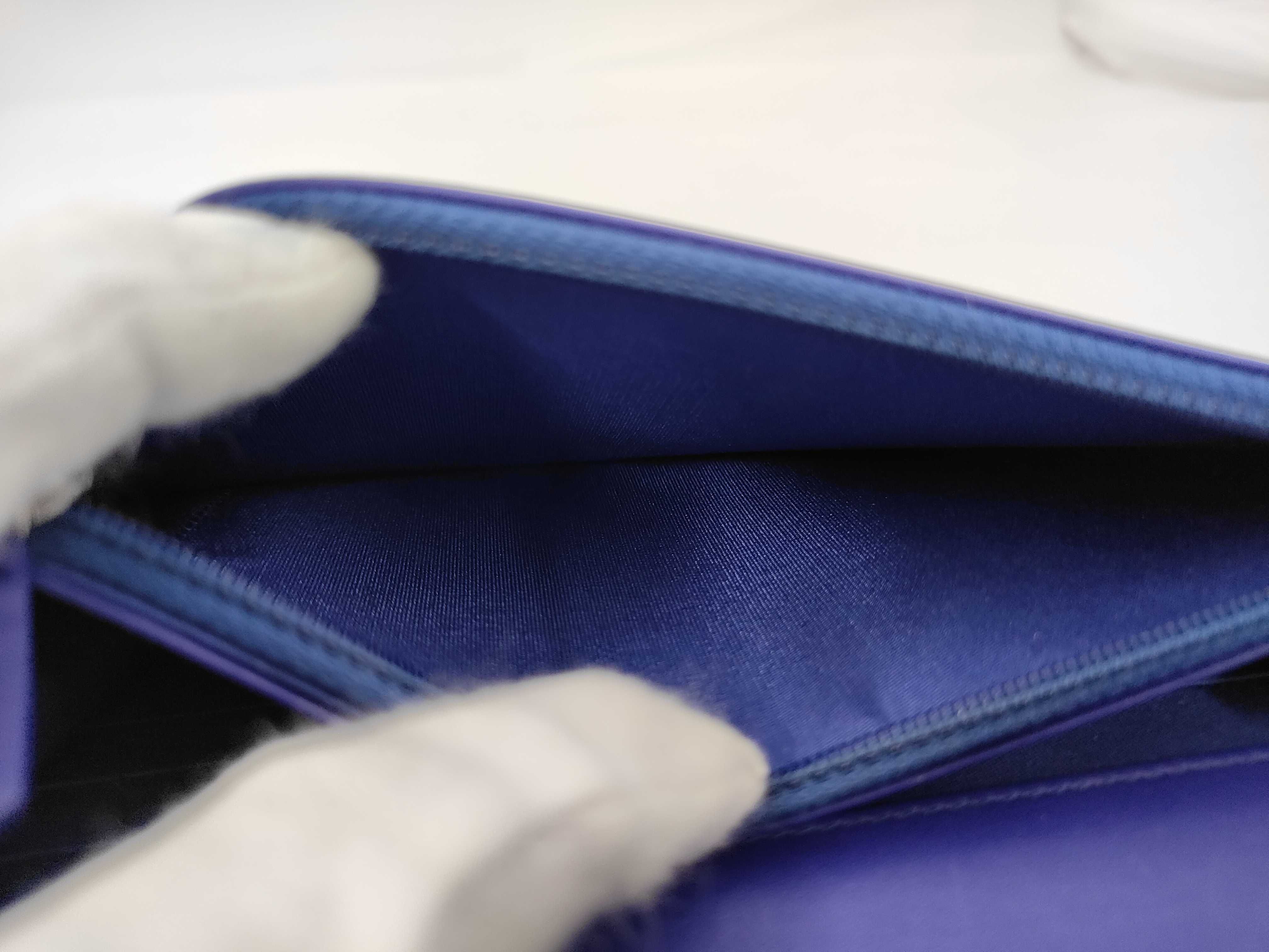 WOC Blue Calfskin Medium Big Logo Embossed Shoulder Bag — view 10