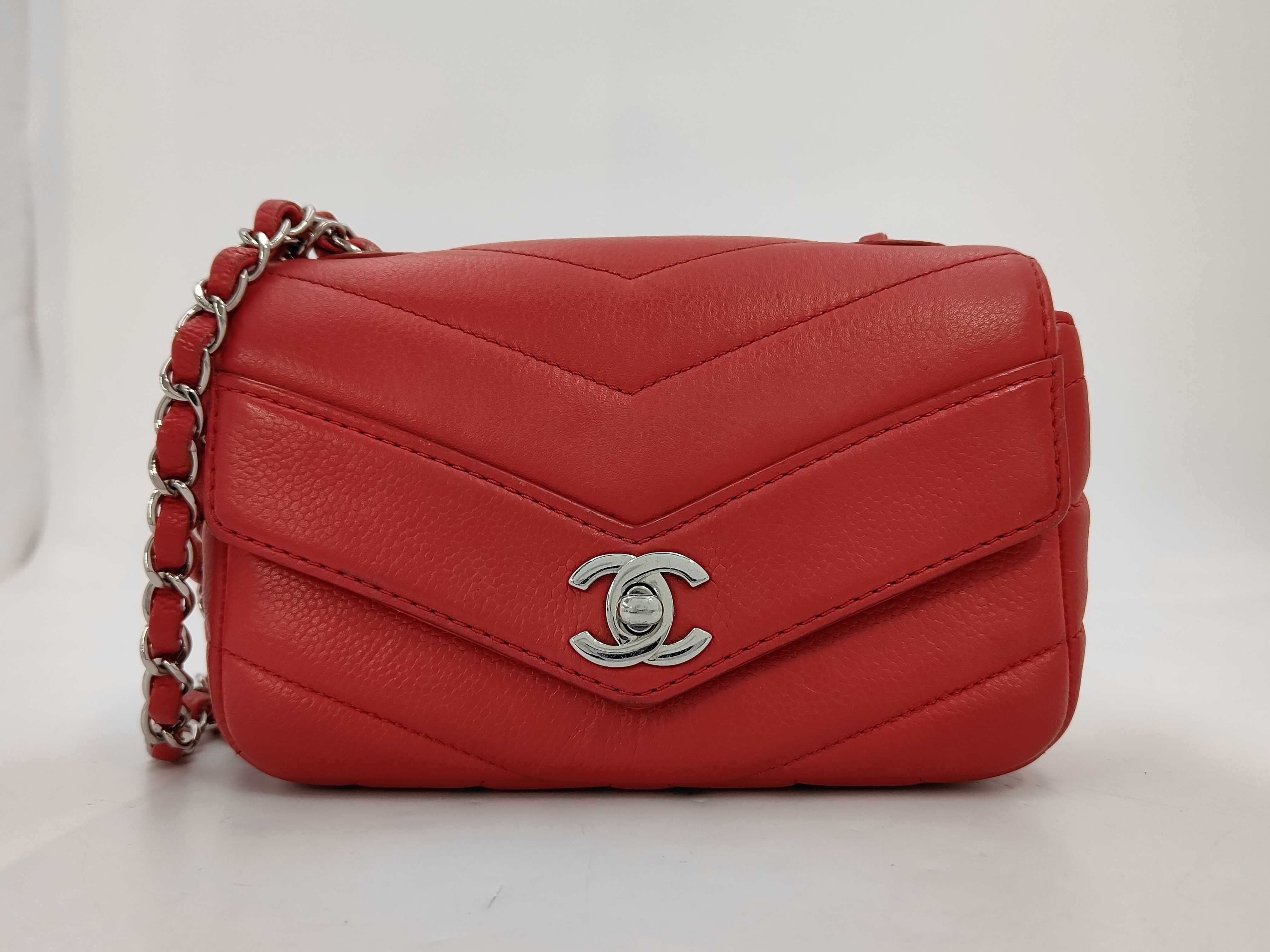 V-stitch Mini Chain Shoulder Bag, Caviar Red, SS Shoulder Bag