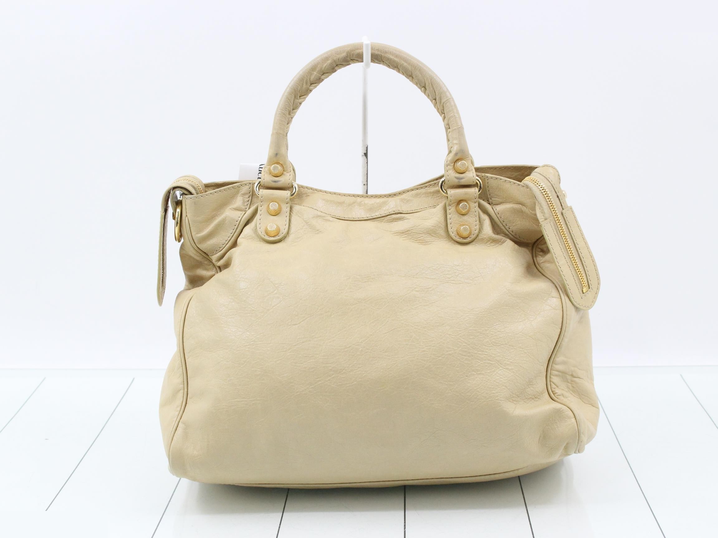 Classic handbag — view 2