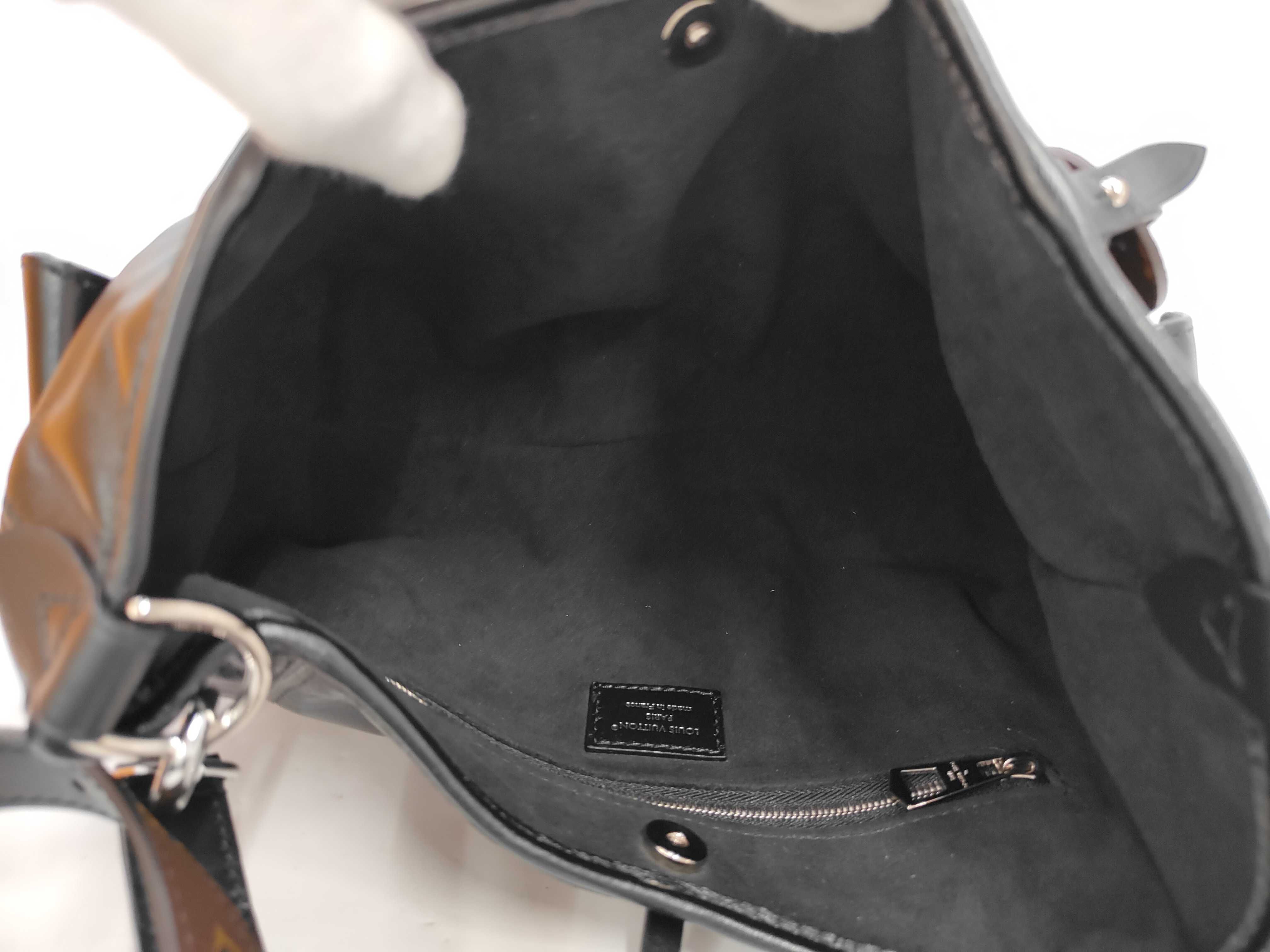 Carryall Cargo Vibe PM 2-way Chain Shoulder Bag M24861 Shoulder Bag — view 8