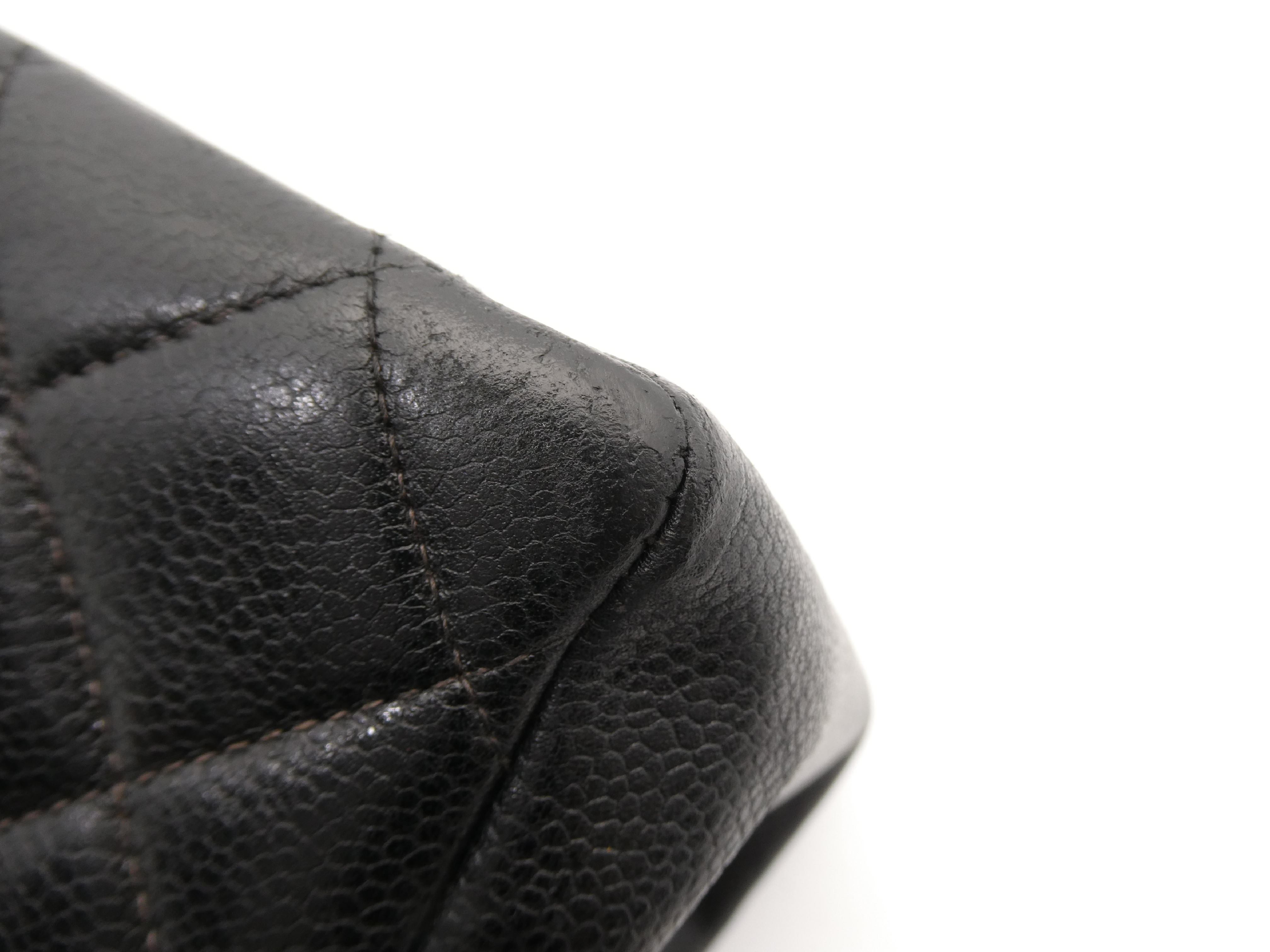 Matelassé Coco Mark Caviar Skin Chain Tote Bag — view 10