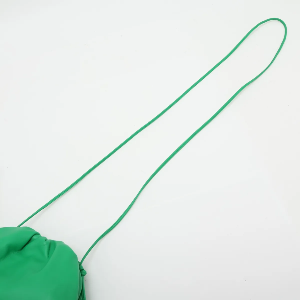 The Pouch Leather Shoulder Bag Green — view 5