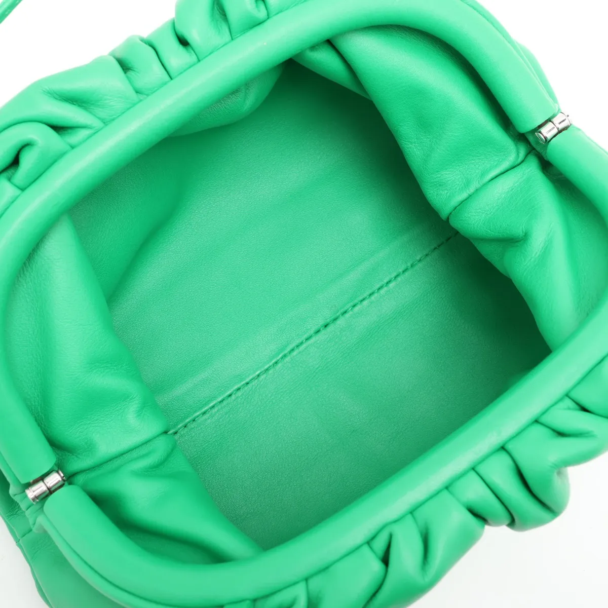 The Pouch Leather Shoulder Bag Green — view 6
