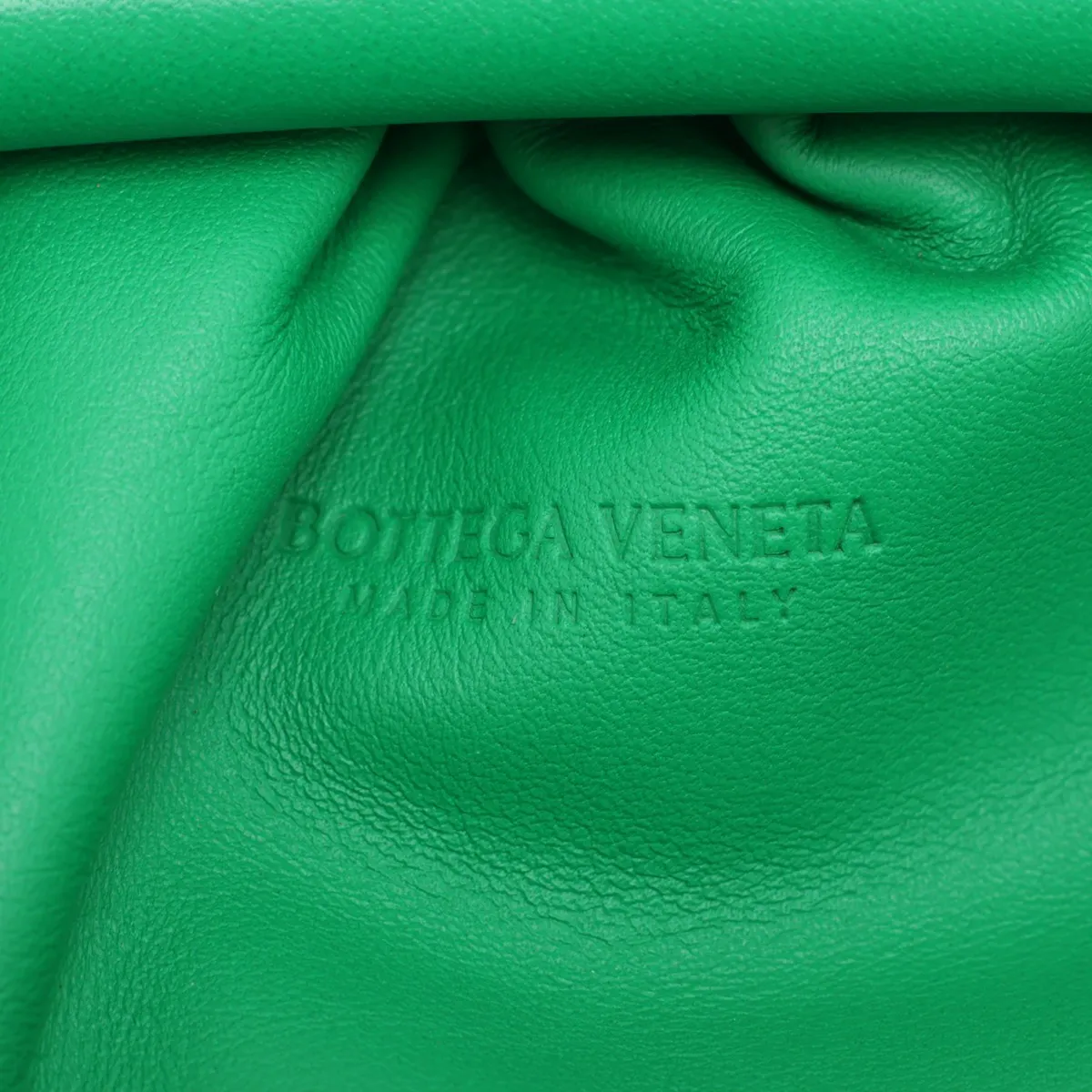 The Pouch Leather Shoulder Bag Green — view 7