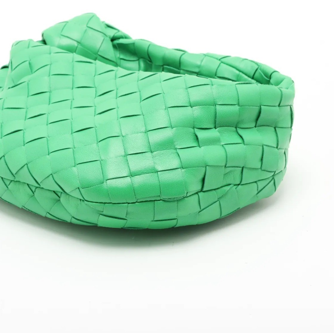 Unused, with dust bag. Intrecciato Jodie leather handbag, green. — view 3