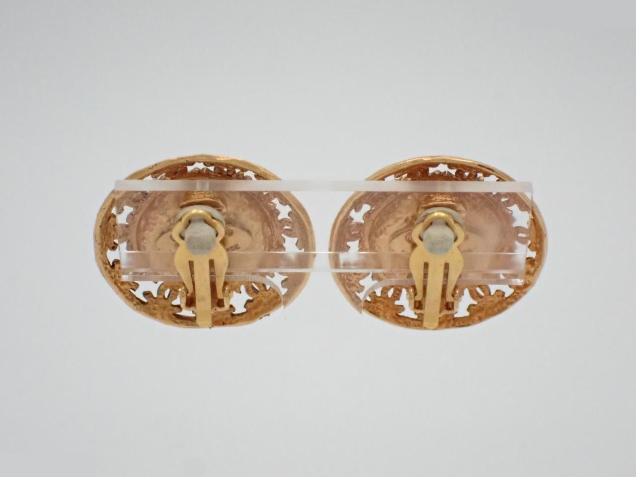 Coco Mark Pearl Circle Earrings 2/5 — view 2