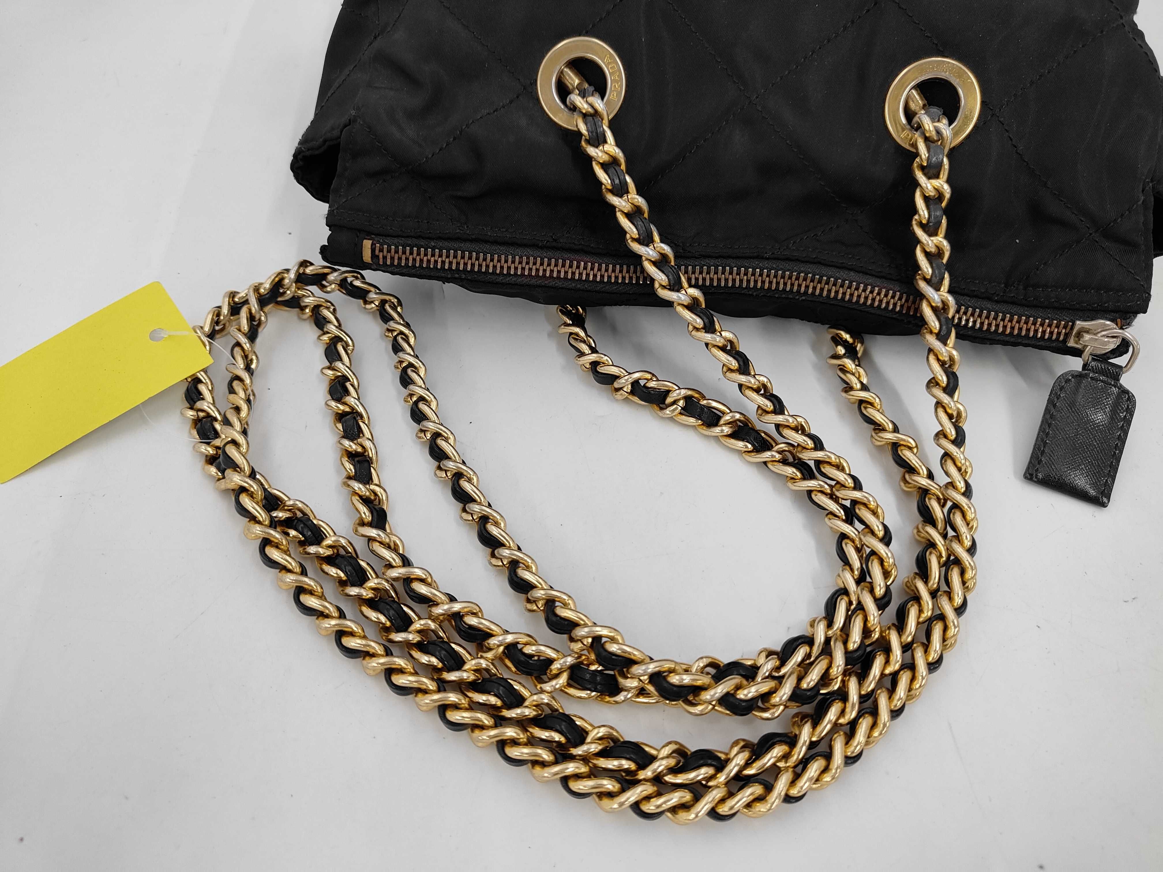 nylon chain shoulder bag in black. — view 5
