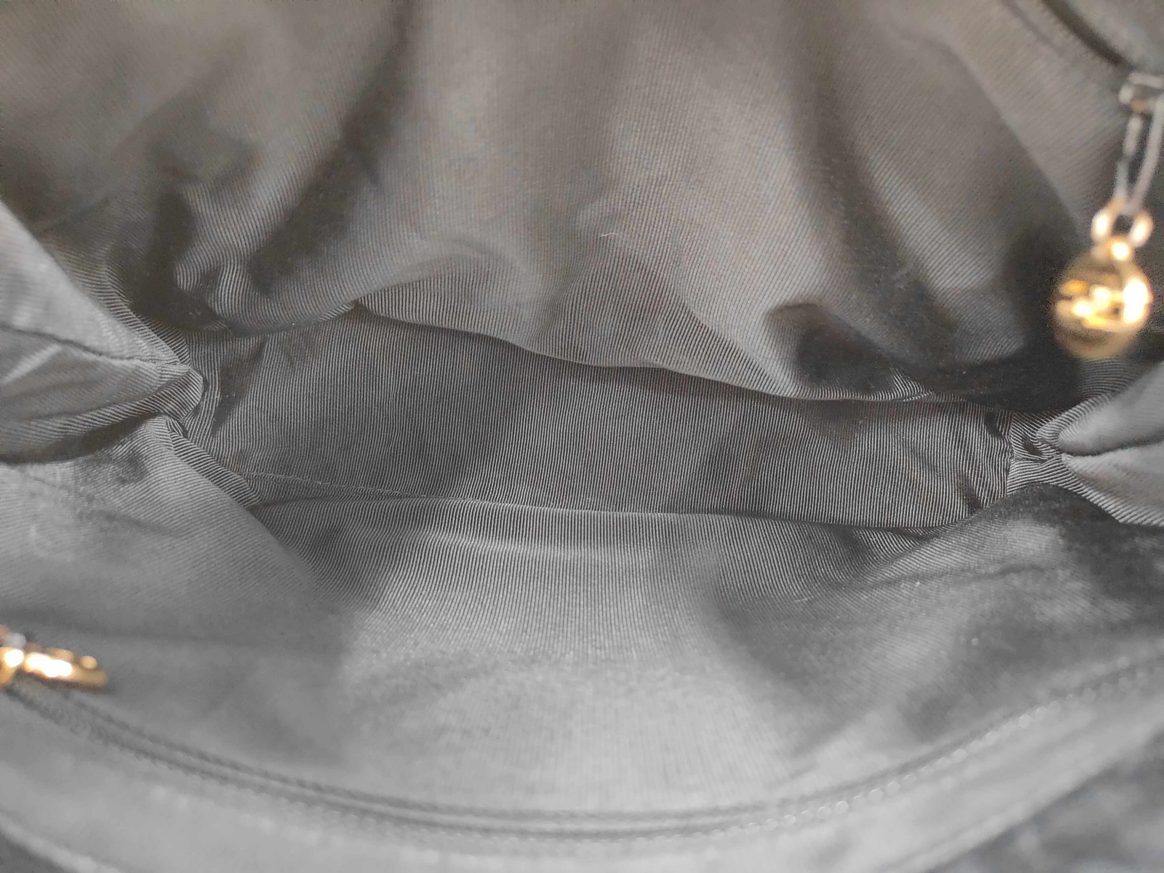 Caviar Skin Matelassé Turnlock Chain Shoulder Bag — view 11