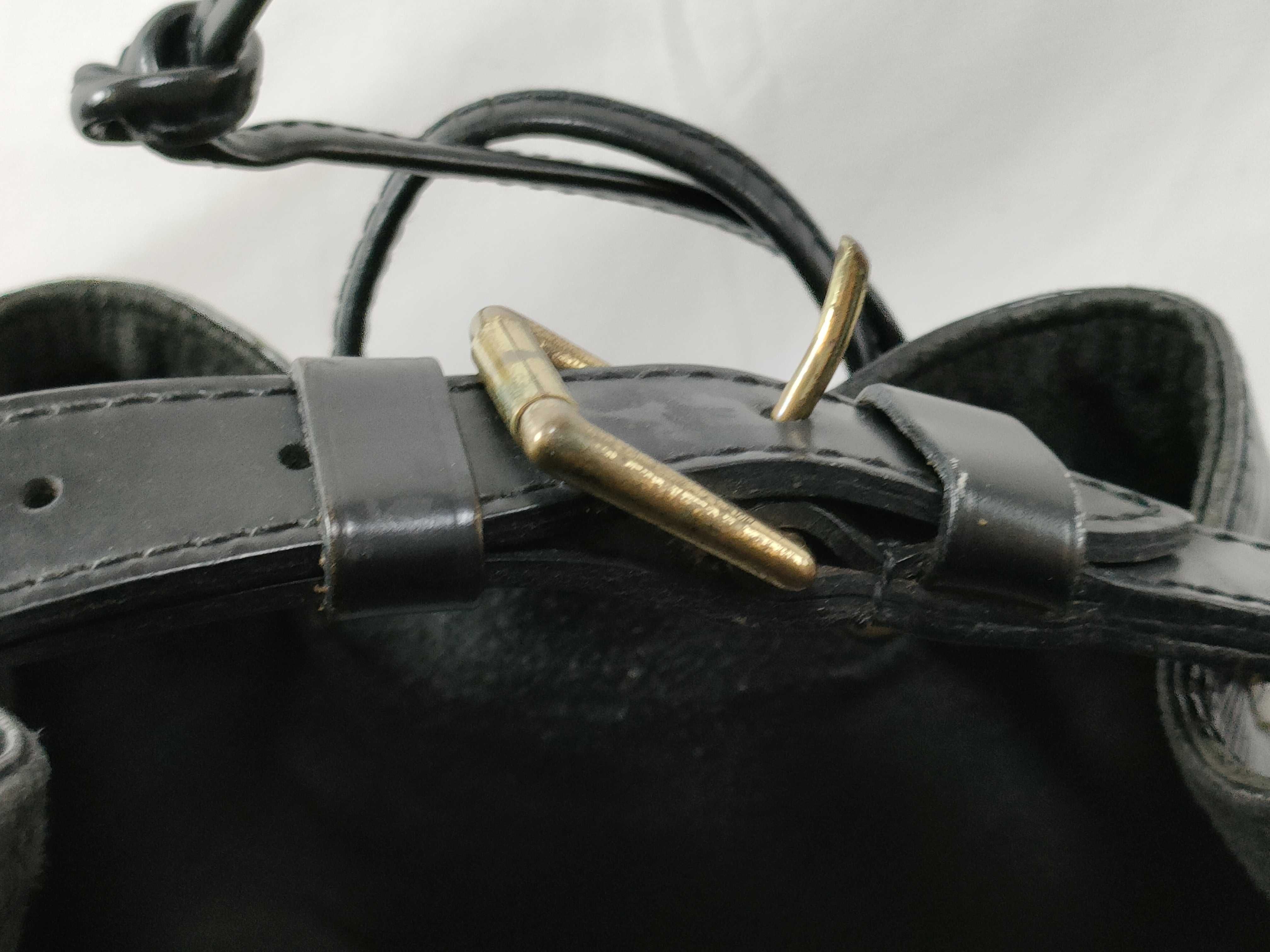 Epi Louis Vuitton Epi Petit Noe Shoulder Bag — view 3