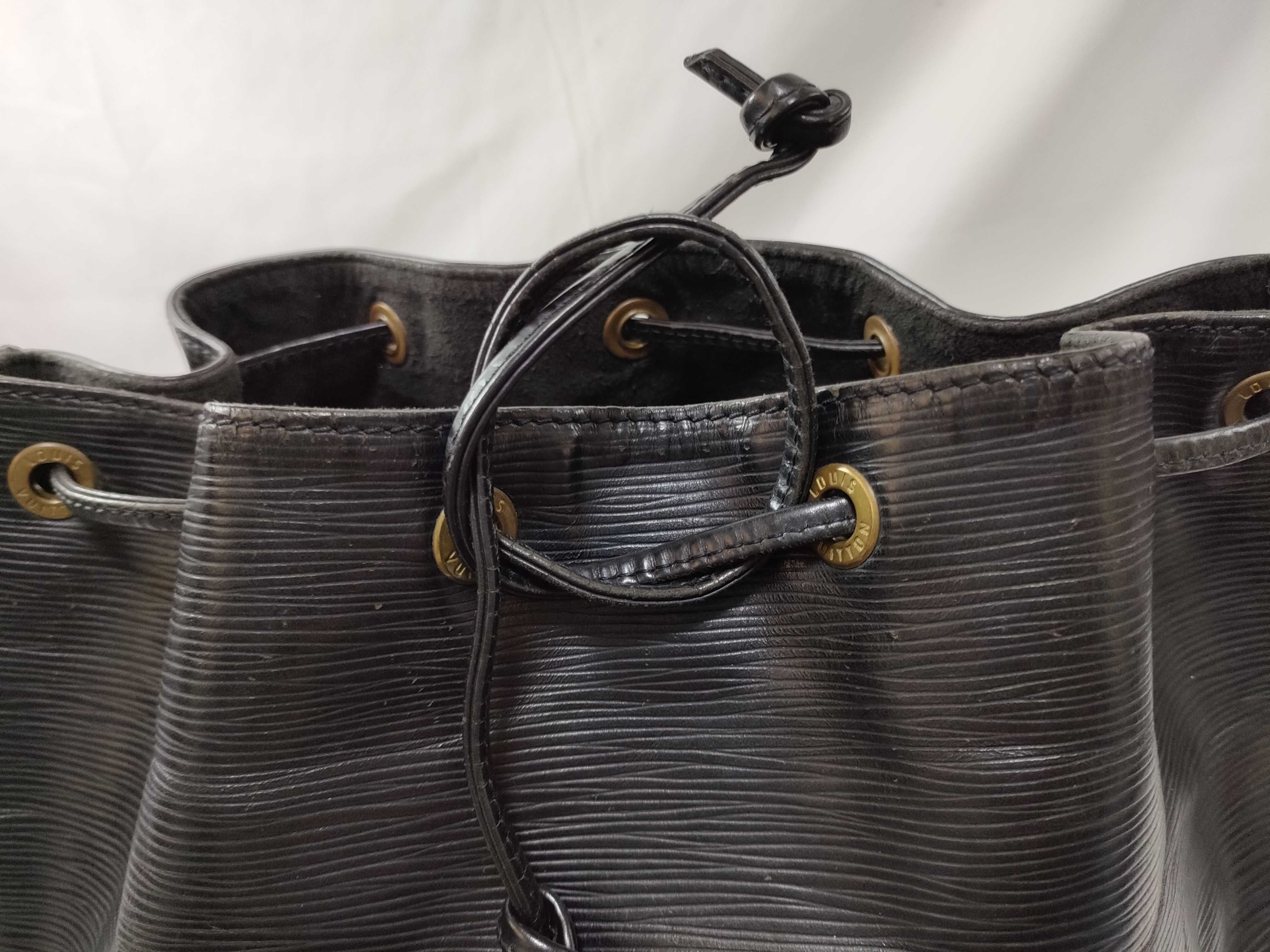 Epi Louis Vuitton Epi Petit Noe Shoulder Bag — view 9