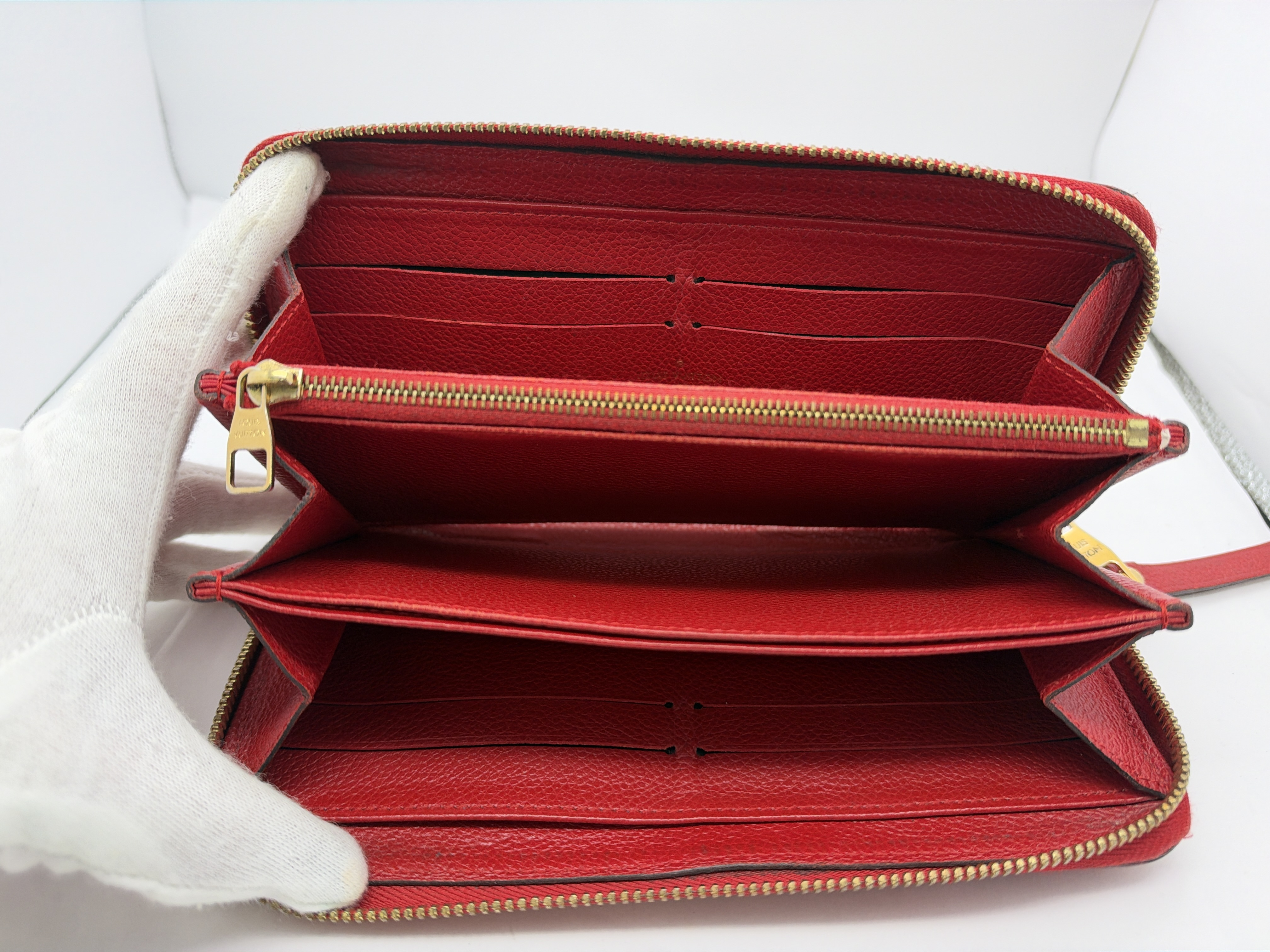 Vuitton Empreinte Round Wallet — view 5