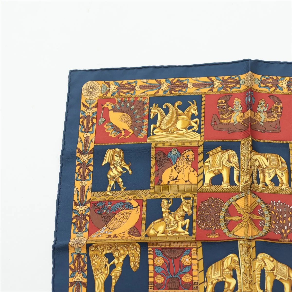 Carre 45 TORANA Tower Scarf Silk Navy x Yellow — view 2