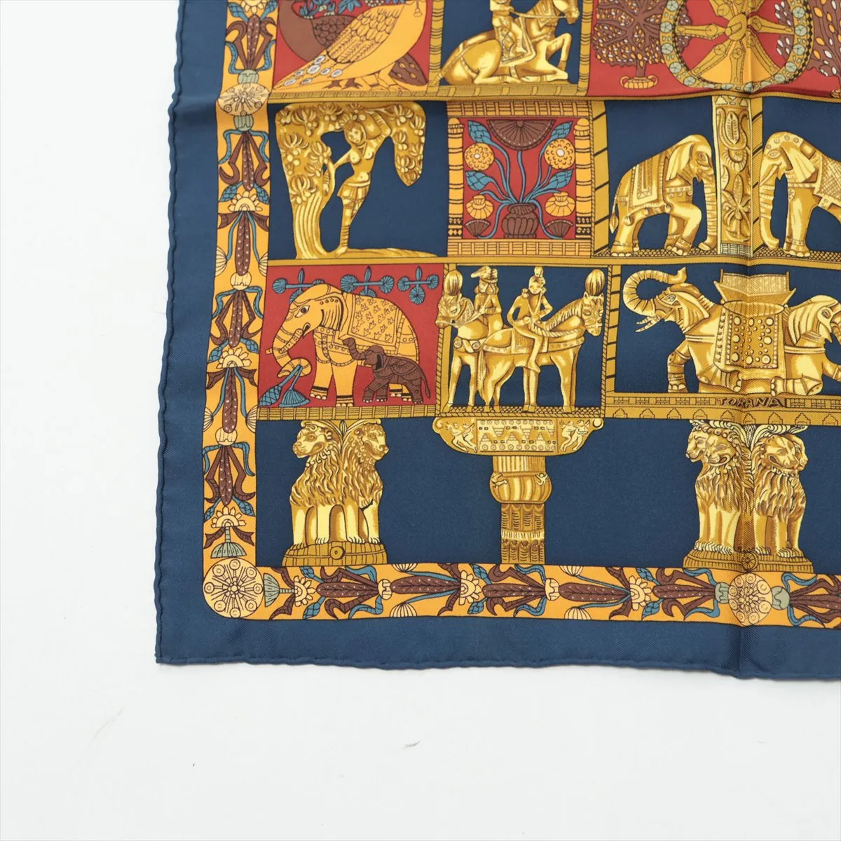 Carre 45 TORANA Tower Scarf Silk Navy x Yellow — view 5