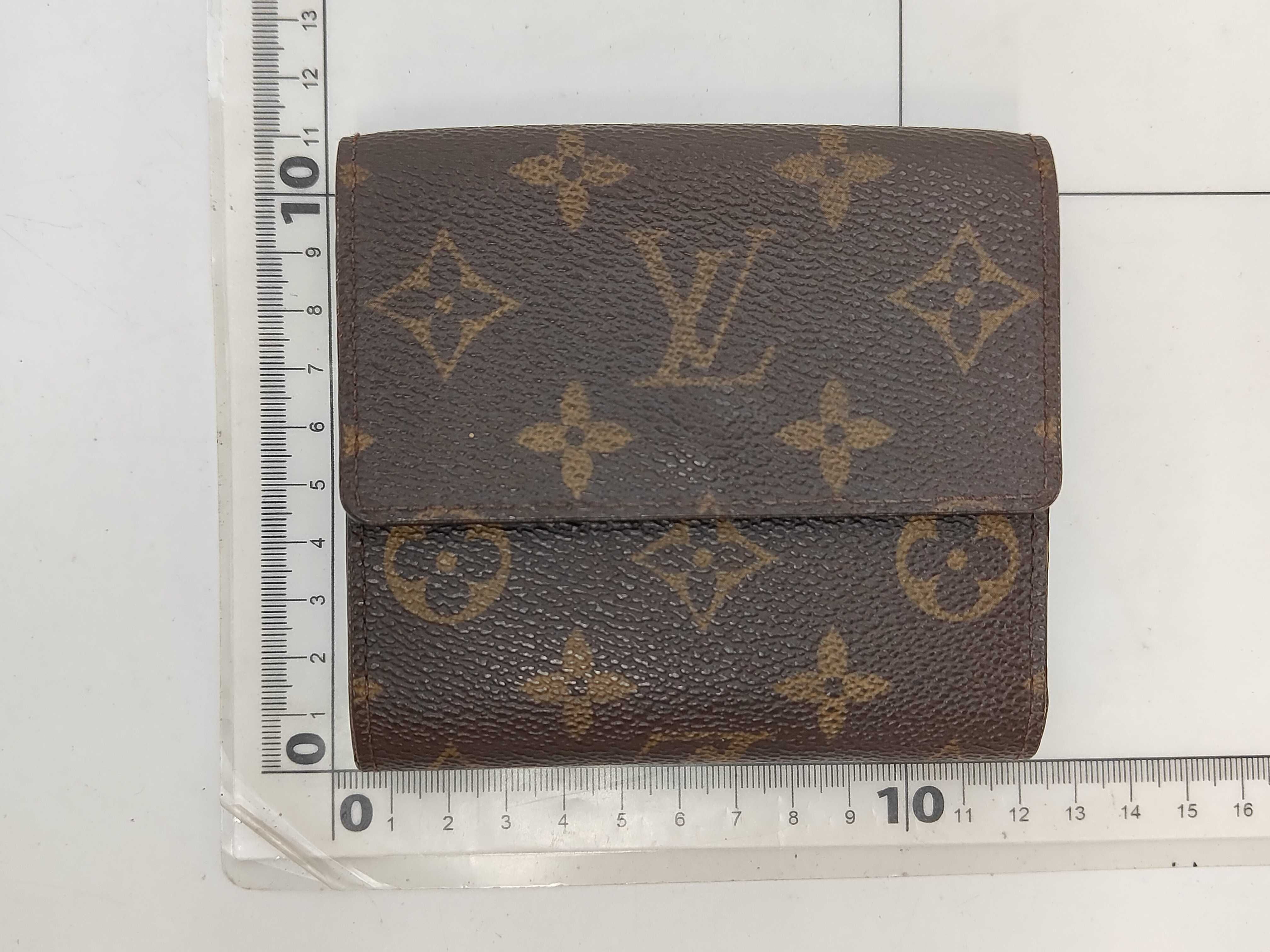 wallet — view 2