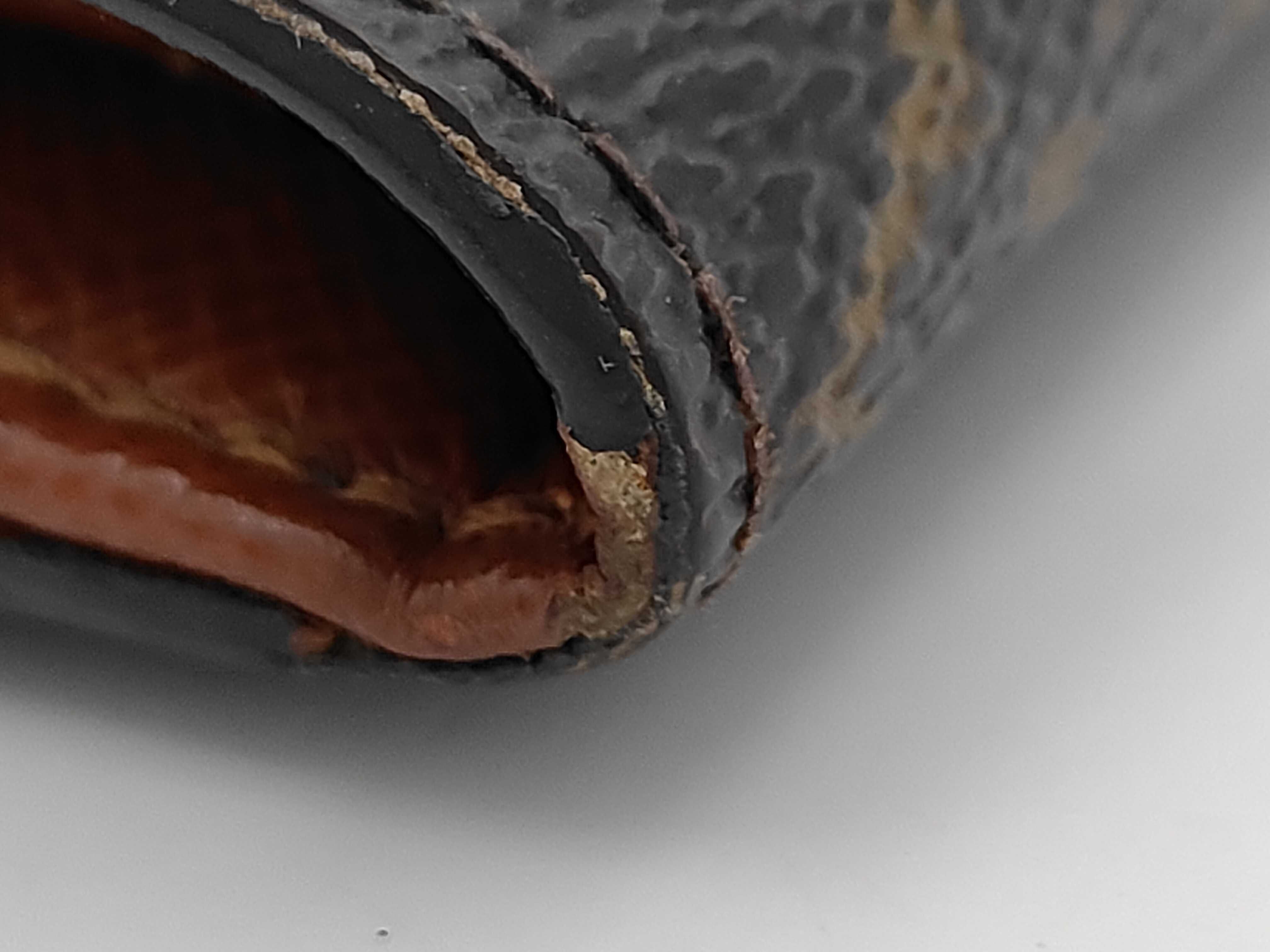 wallet — view 3