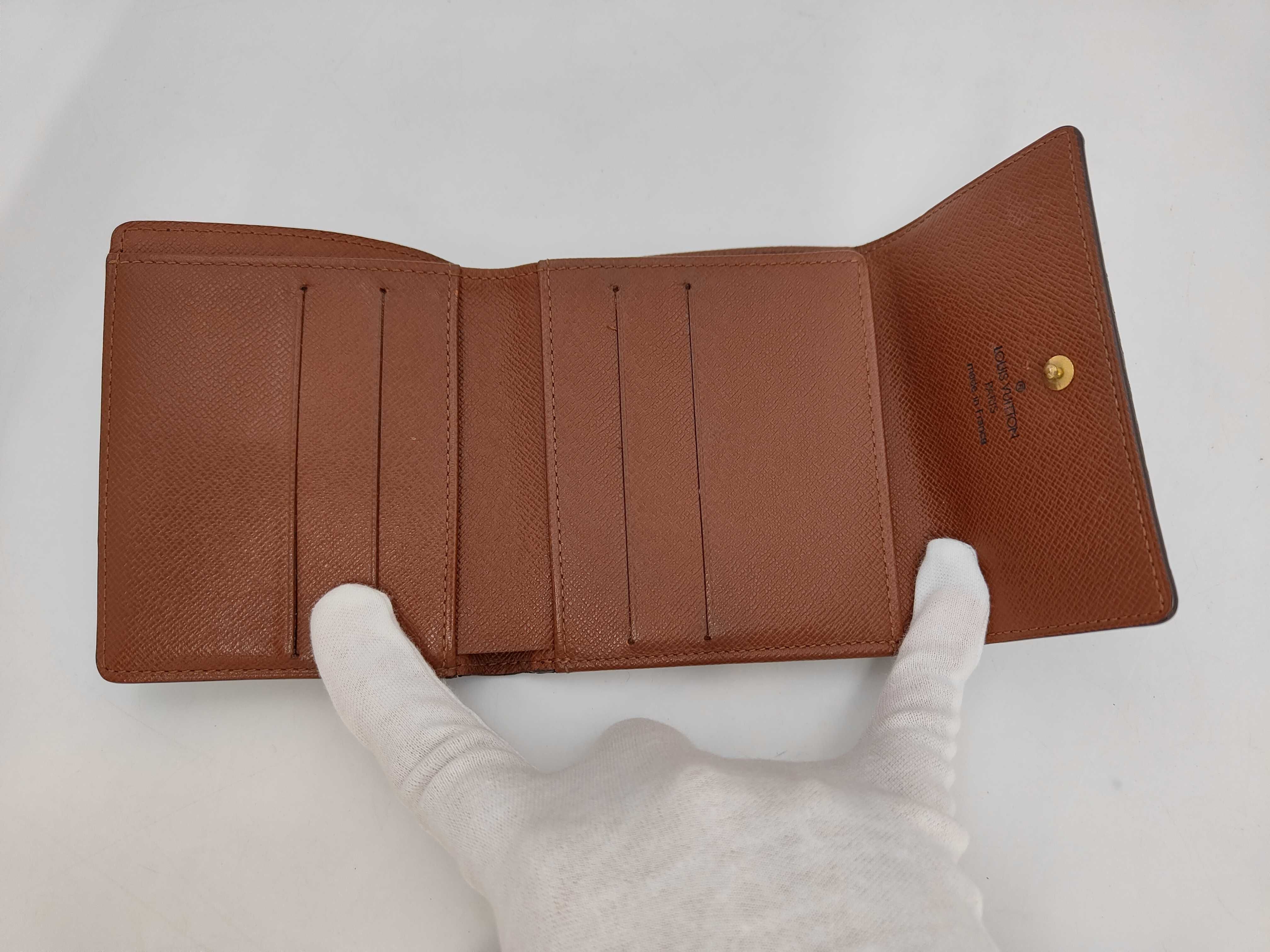 wallet — view 5