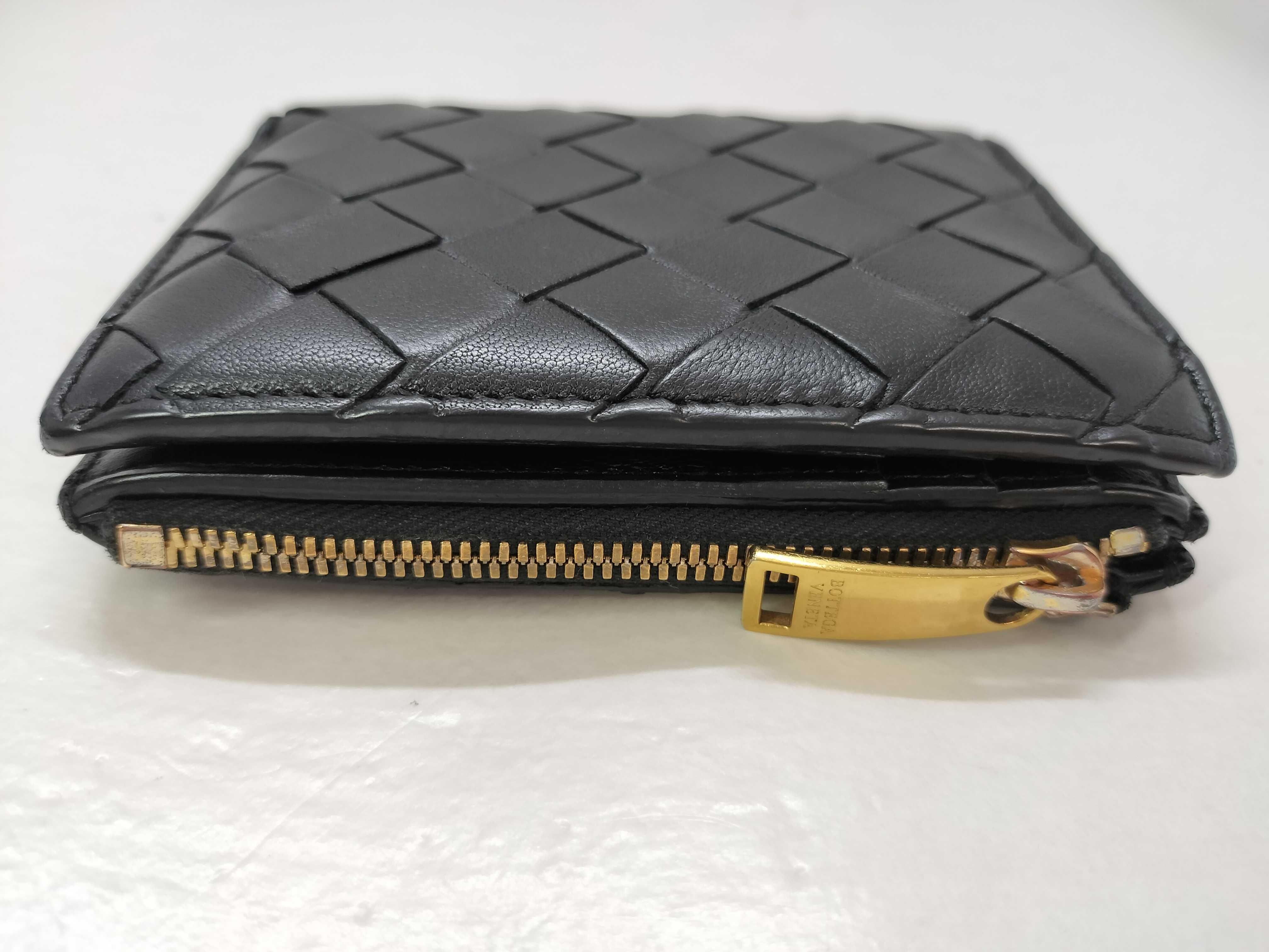 Intrecciato Maxi Intrecciato Leather Bi-fold Wallet, Black, with Serial Number and Box. — view 6