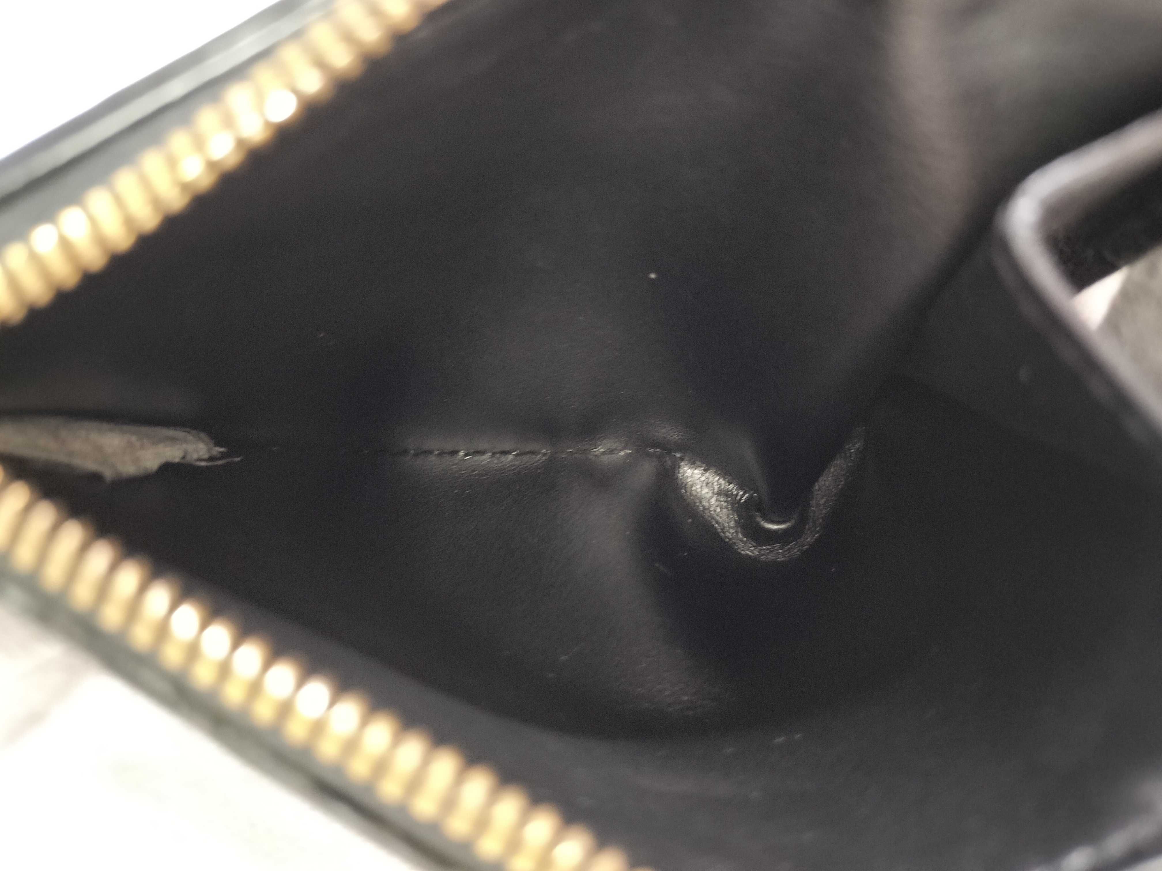 Intrecciato Maxi Intrecciato Leather Bi-fold Wallet, Black, with Serial Number and Box. — view 9