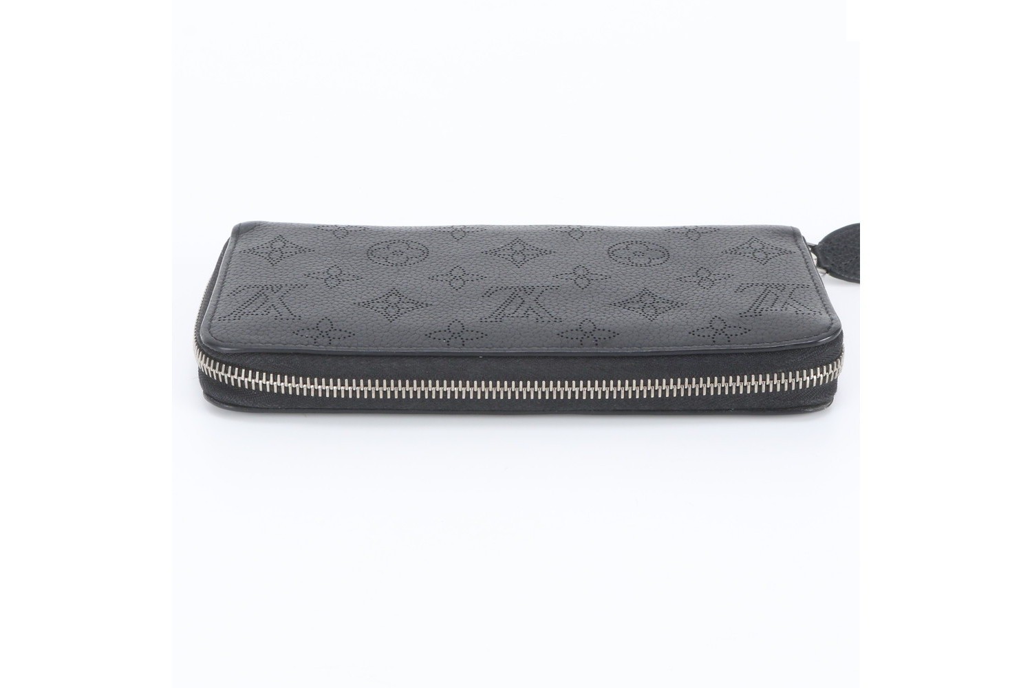 Mahina Zippy Wallet M61867 Leather Long Wallet — view 5