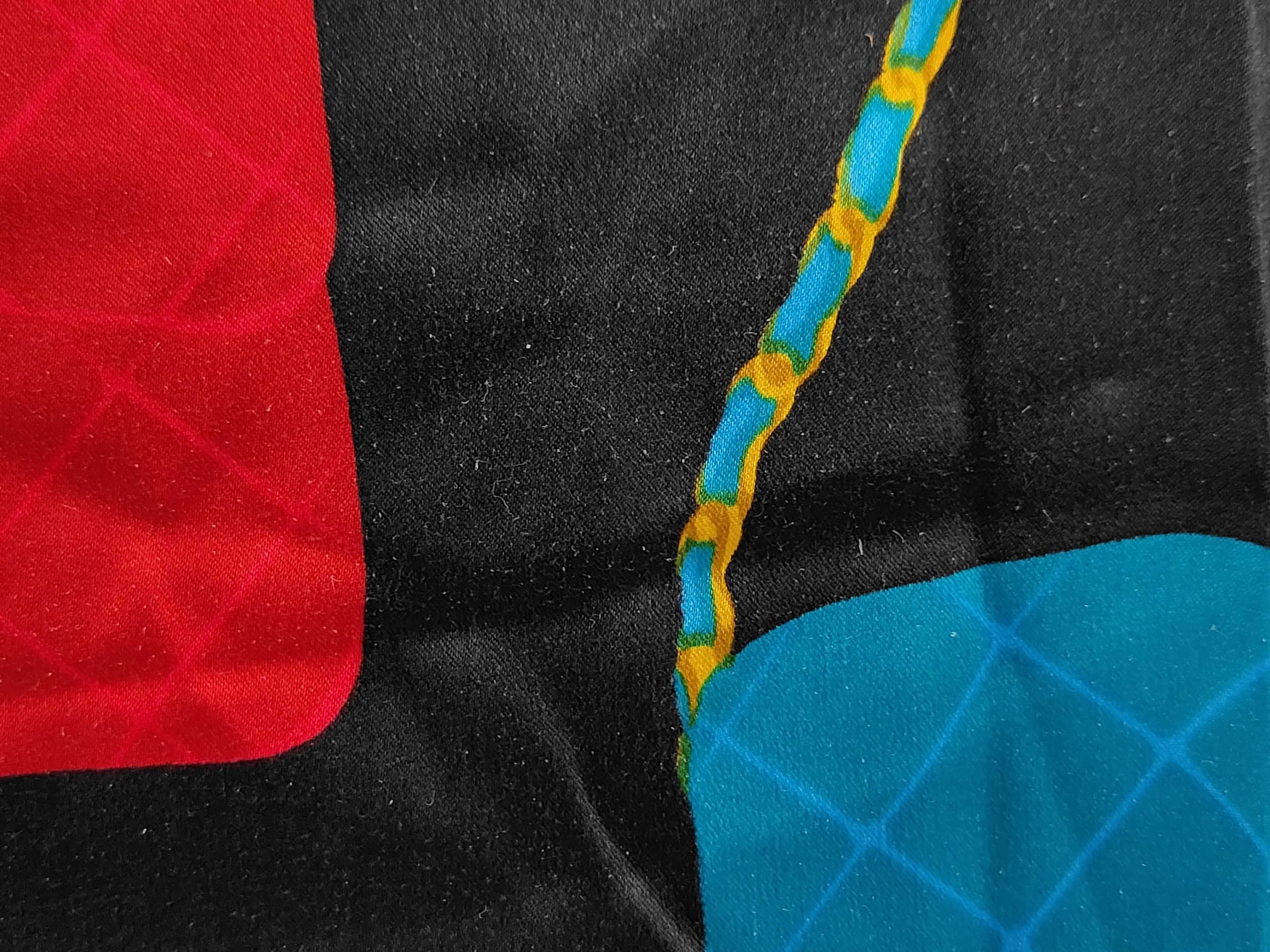 scarf (no tag) and other accessories — view 4