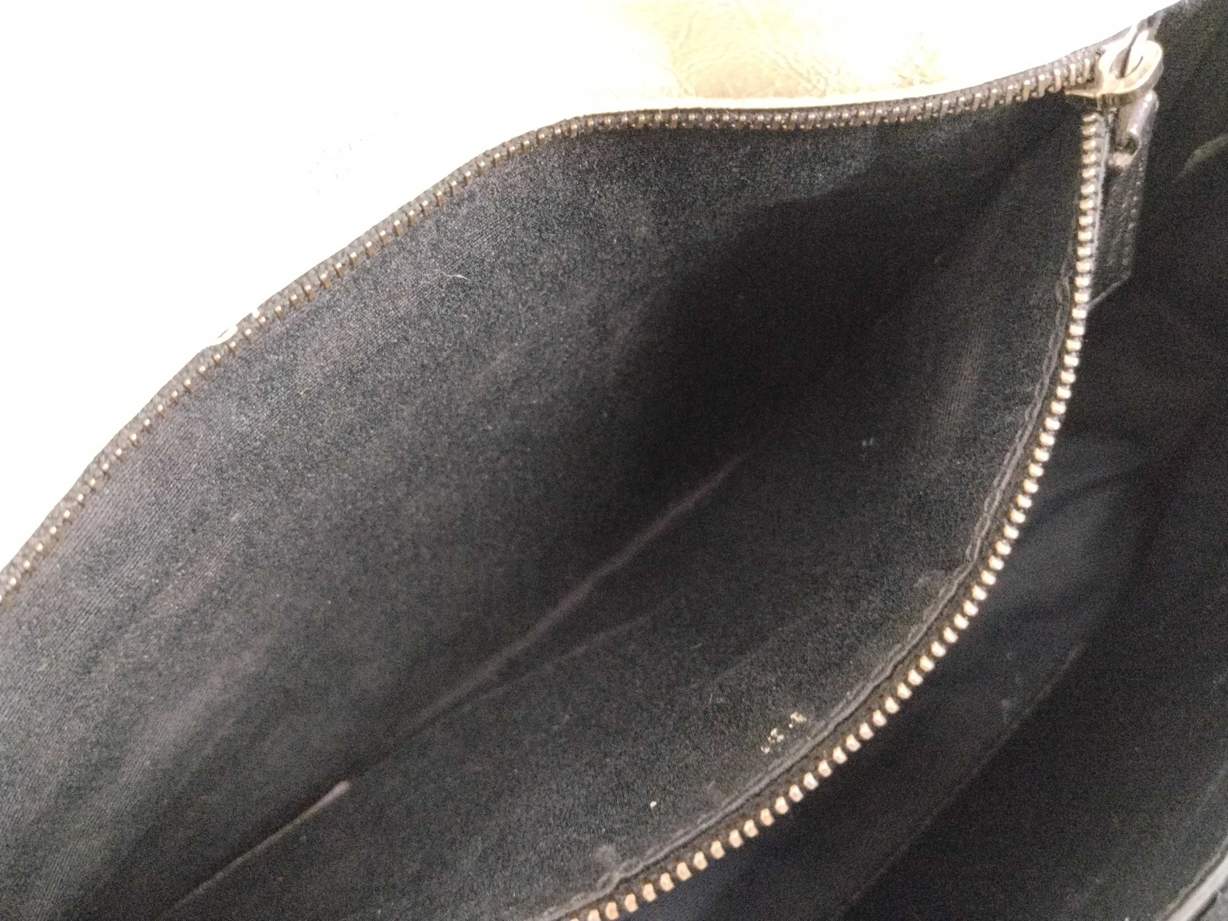 Niki Chain Shoulder Bag — view 14