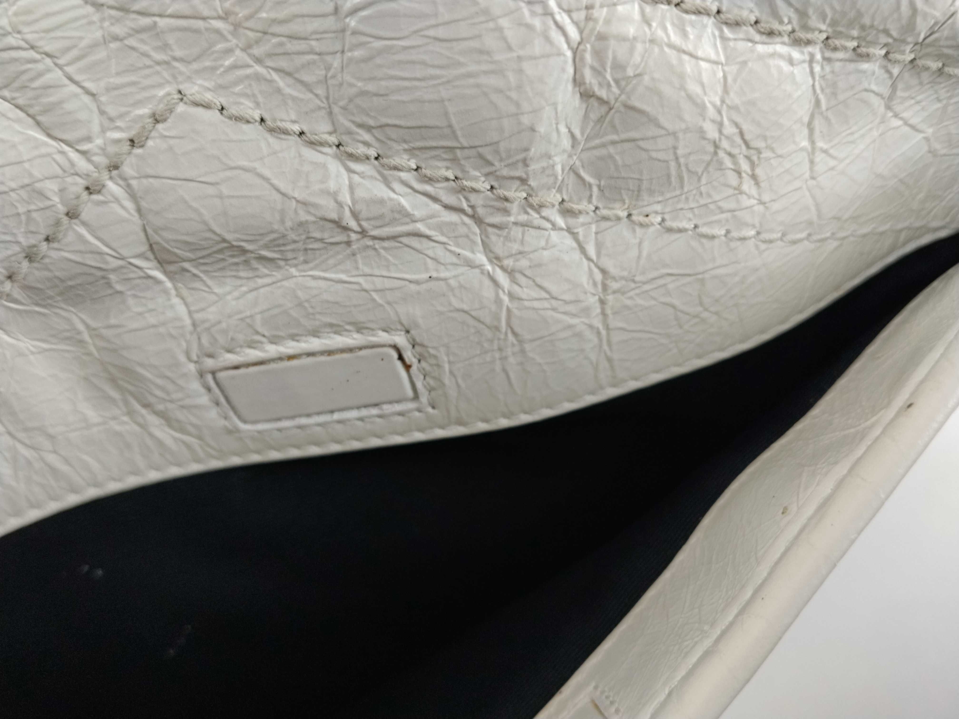 Niki Chain Shoulder Bag — view 9