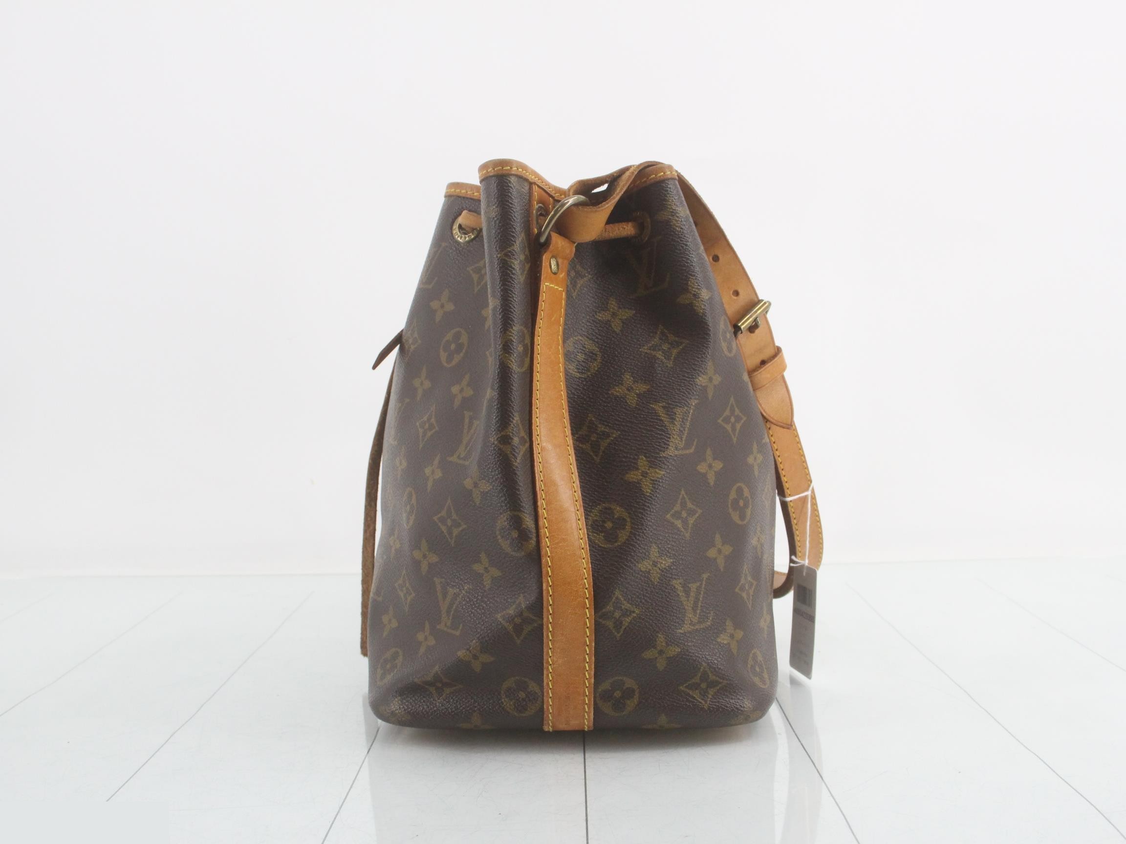 Monogram Petit Noe old model shoulder bag — view 3