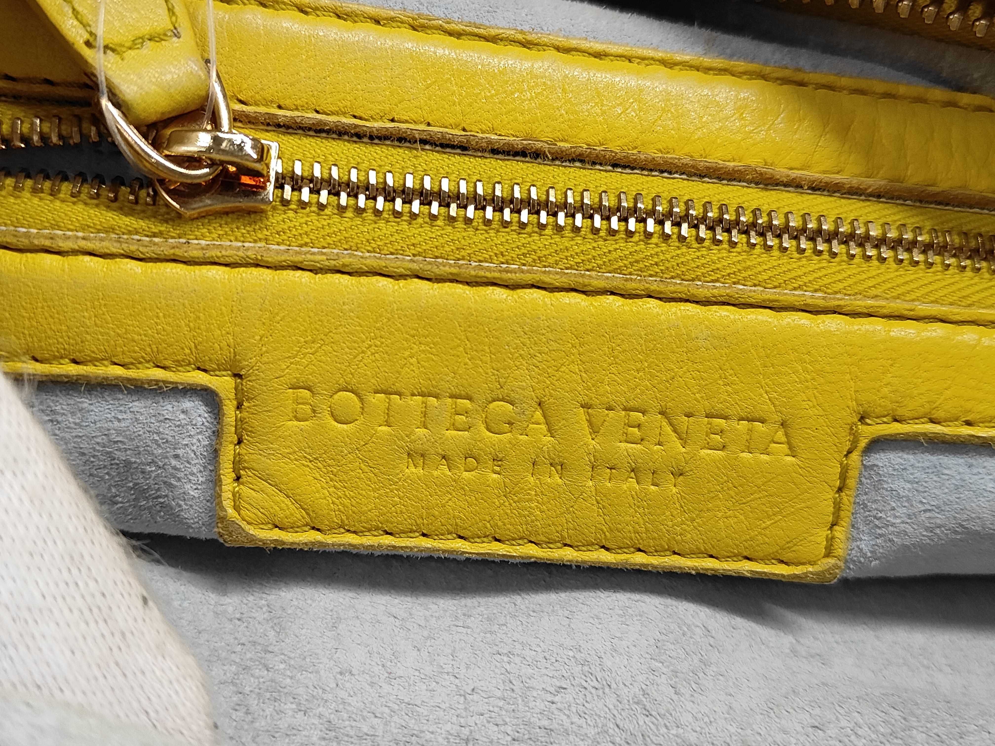 Intrecciato Hobo Handbag — view 8