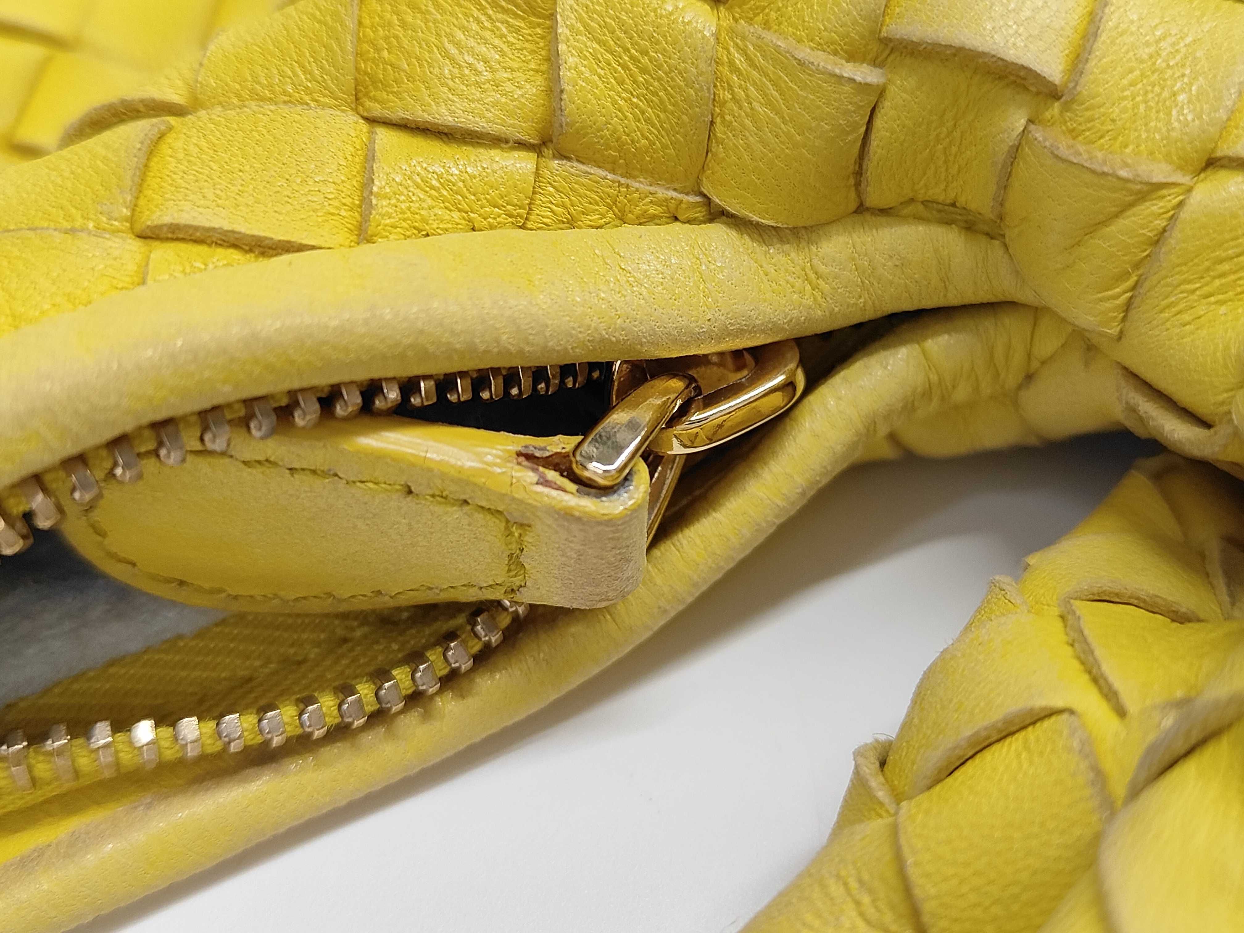 Intrecciato Hobo Handbag — view 9