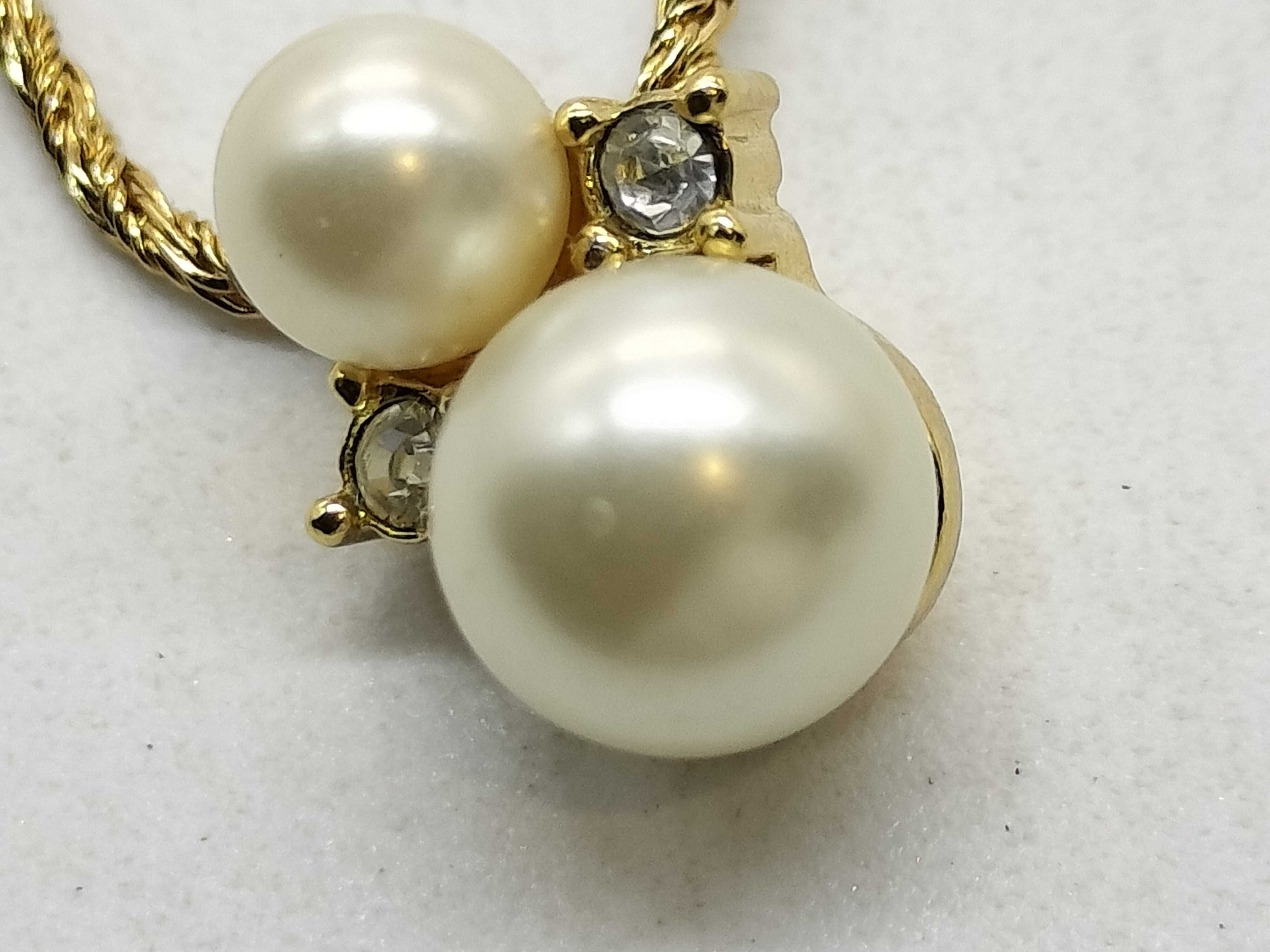 Pearl Necklace/Earrings Necklace — view 2