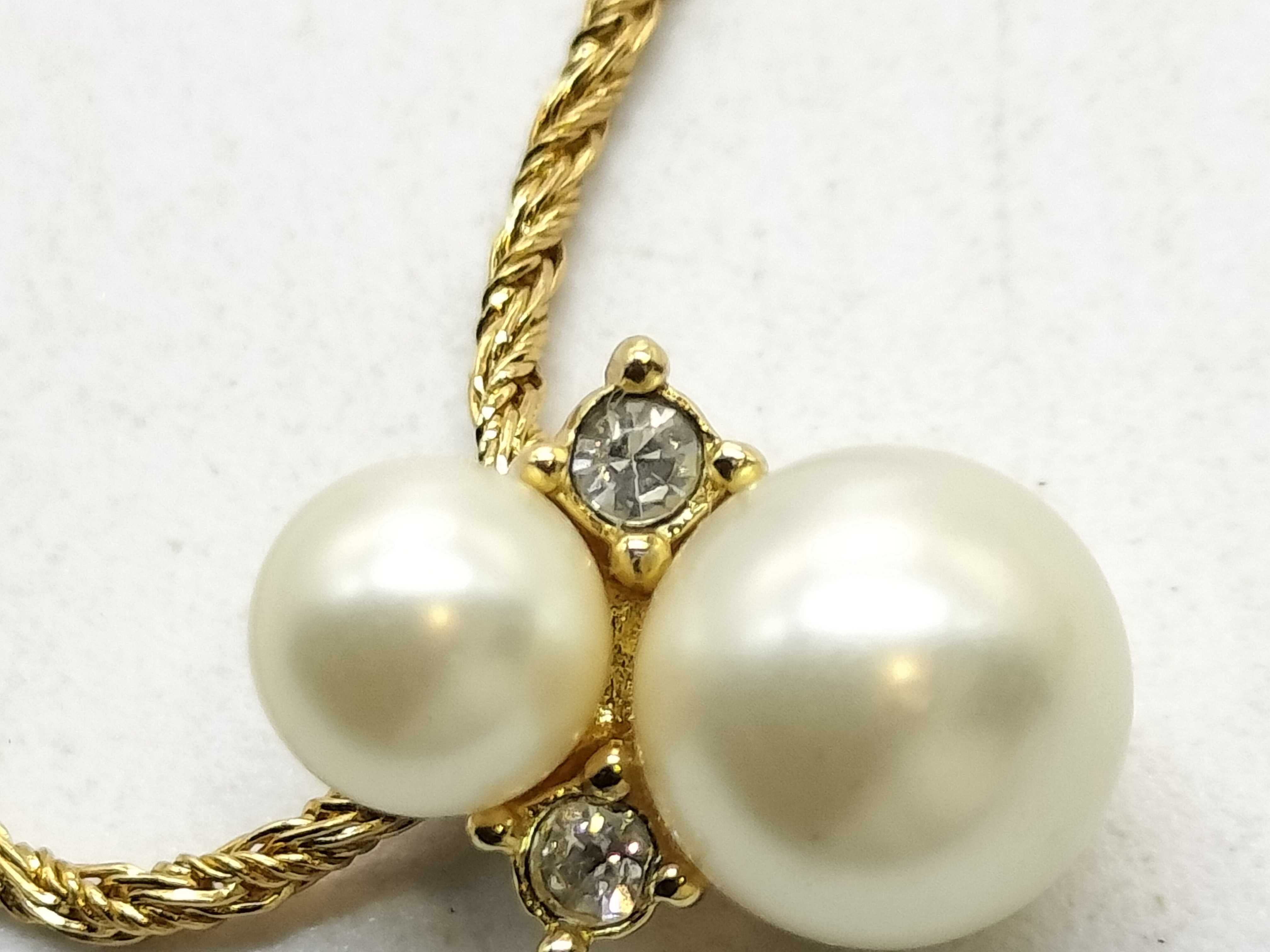 Pearl Necklace/Earrings Necklace — view 3