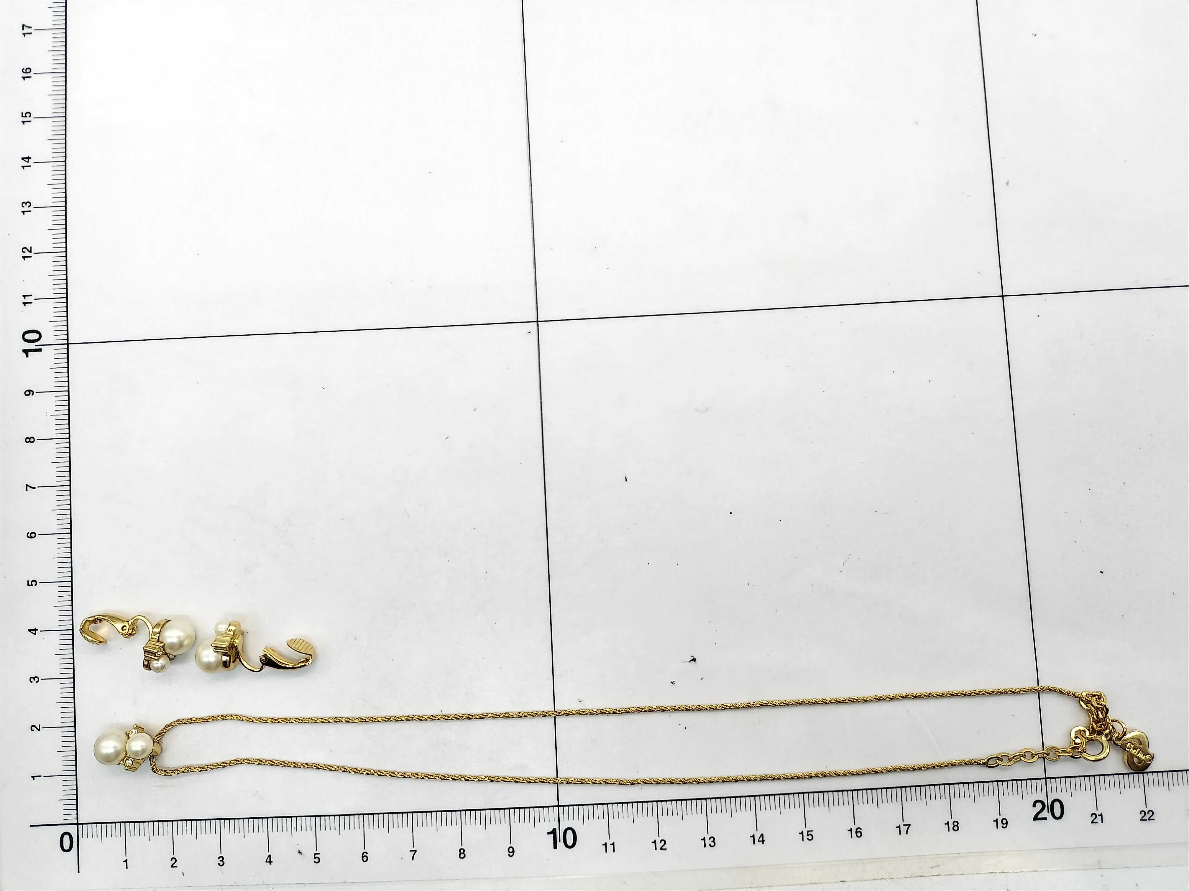 Pearl Necklace/Earrings Necklace — view 10
