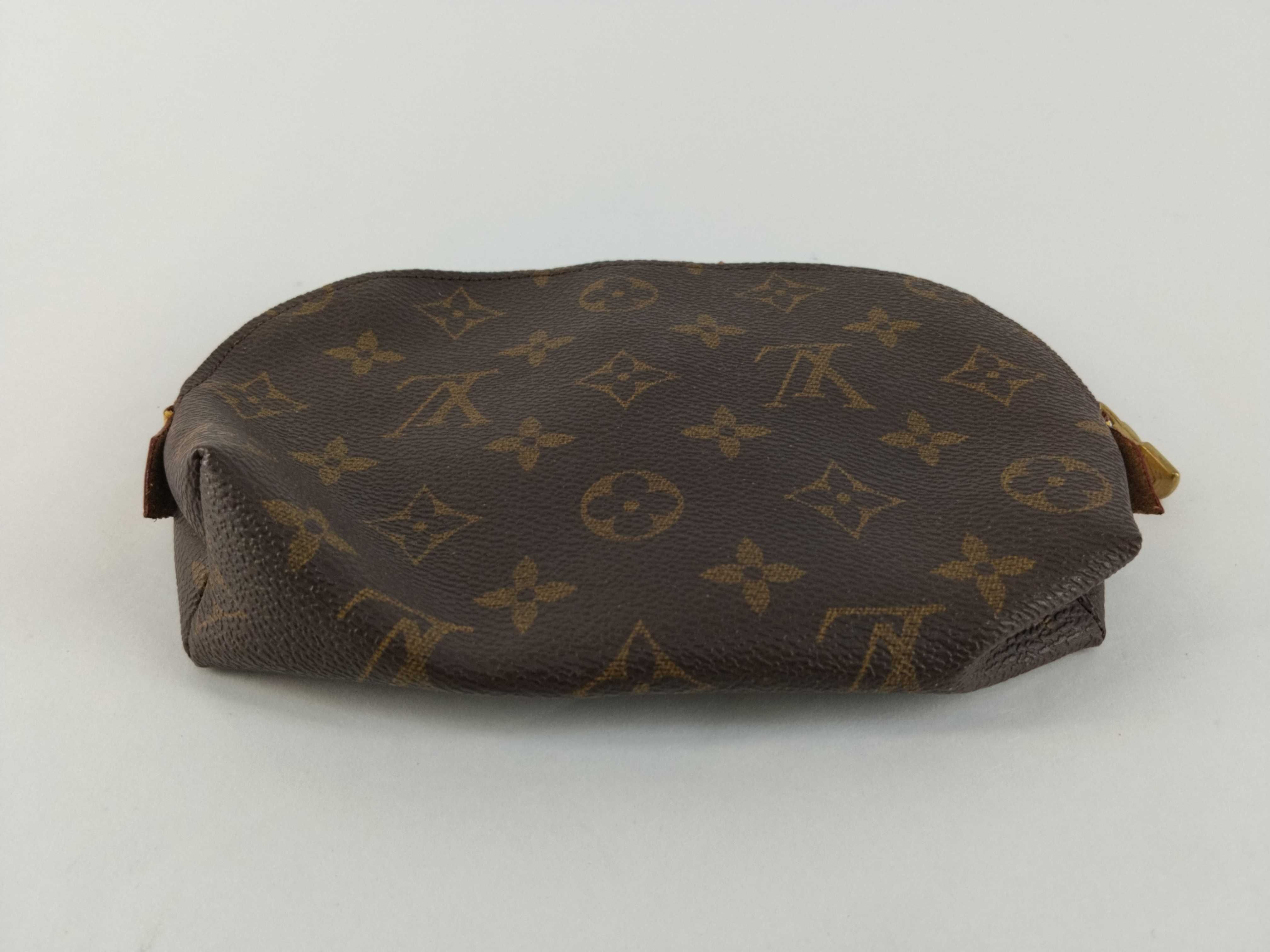 Monogram Louis Vuitton Pochette Cosmetic PM M47515 Pouch — view 4