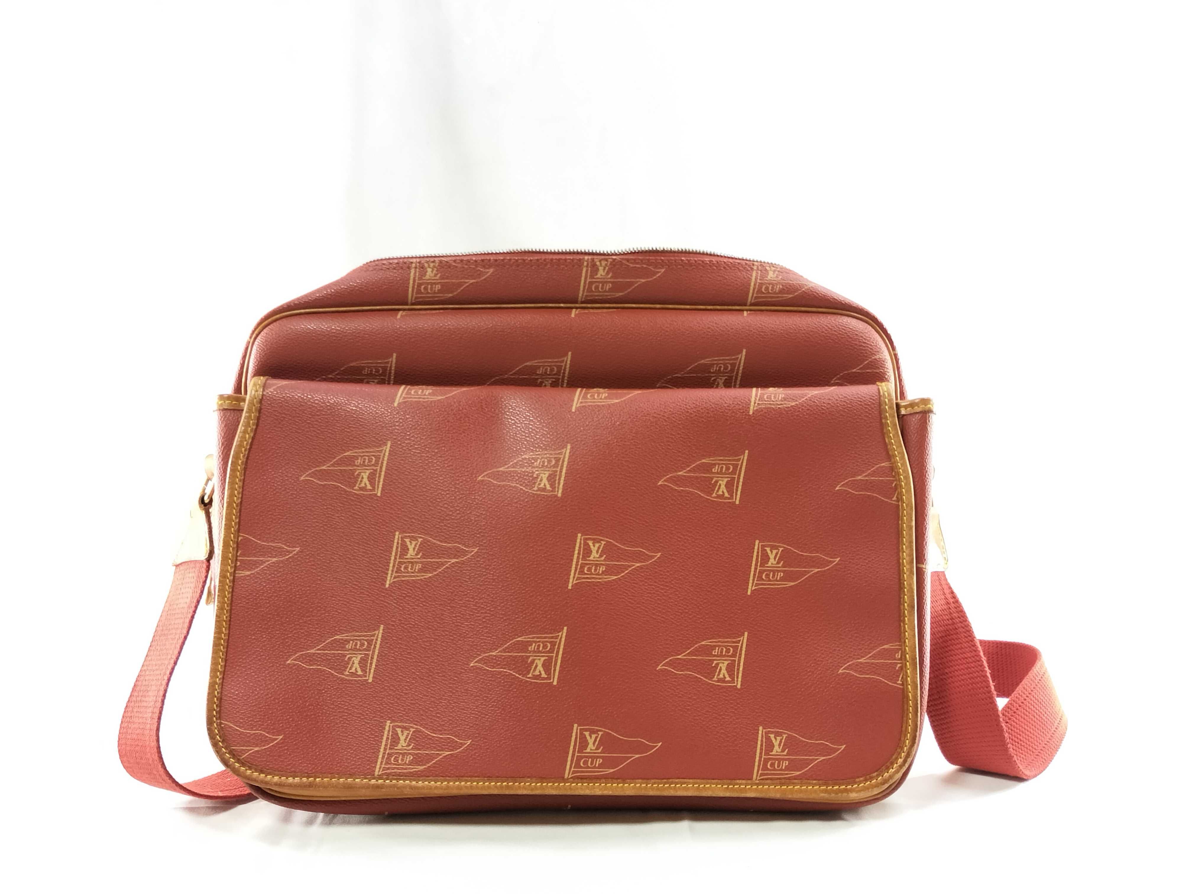 Cup M80028 Shoulder Bag