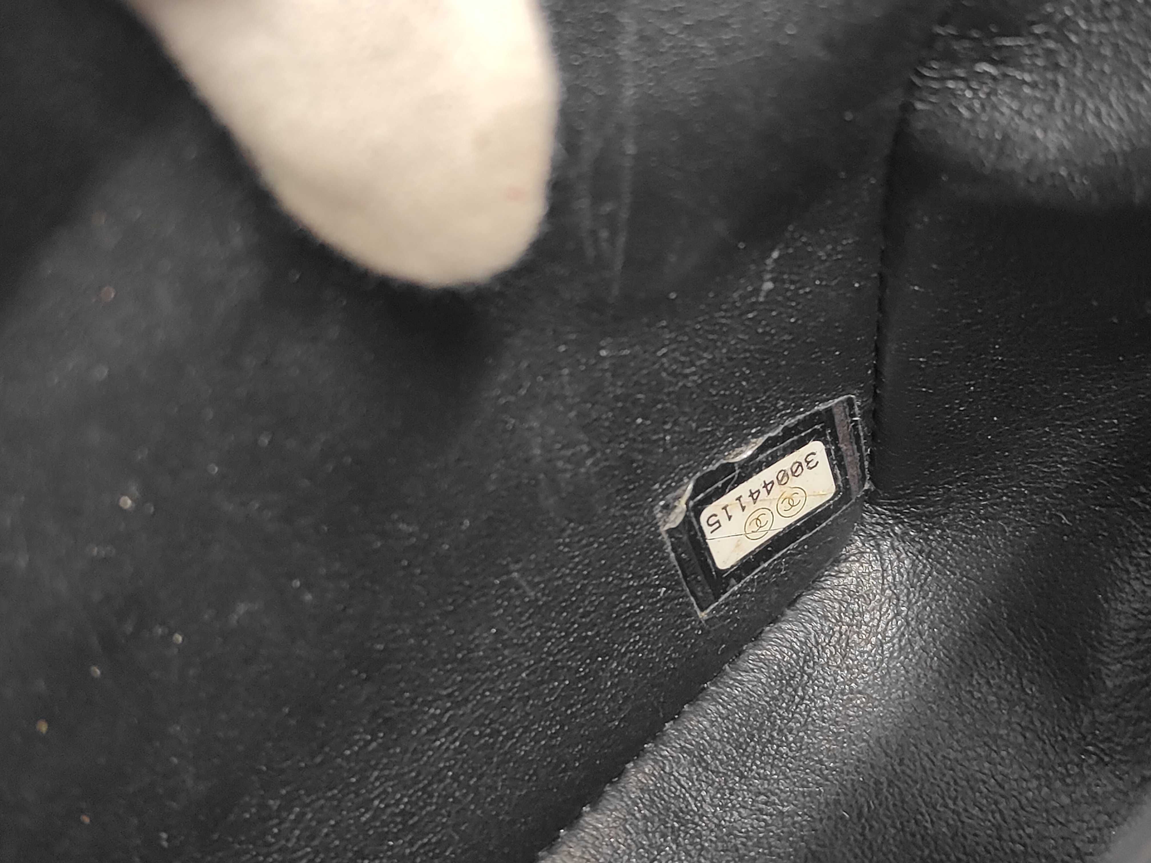 Matelassé 20 Lambskin Gold Hardware Chain Shoulder Bag (Serial Number 30s) Black Shoulder Bag — view 8