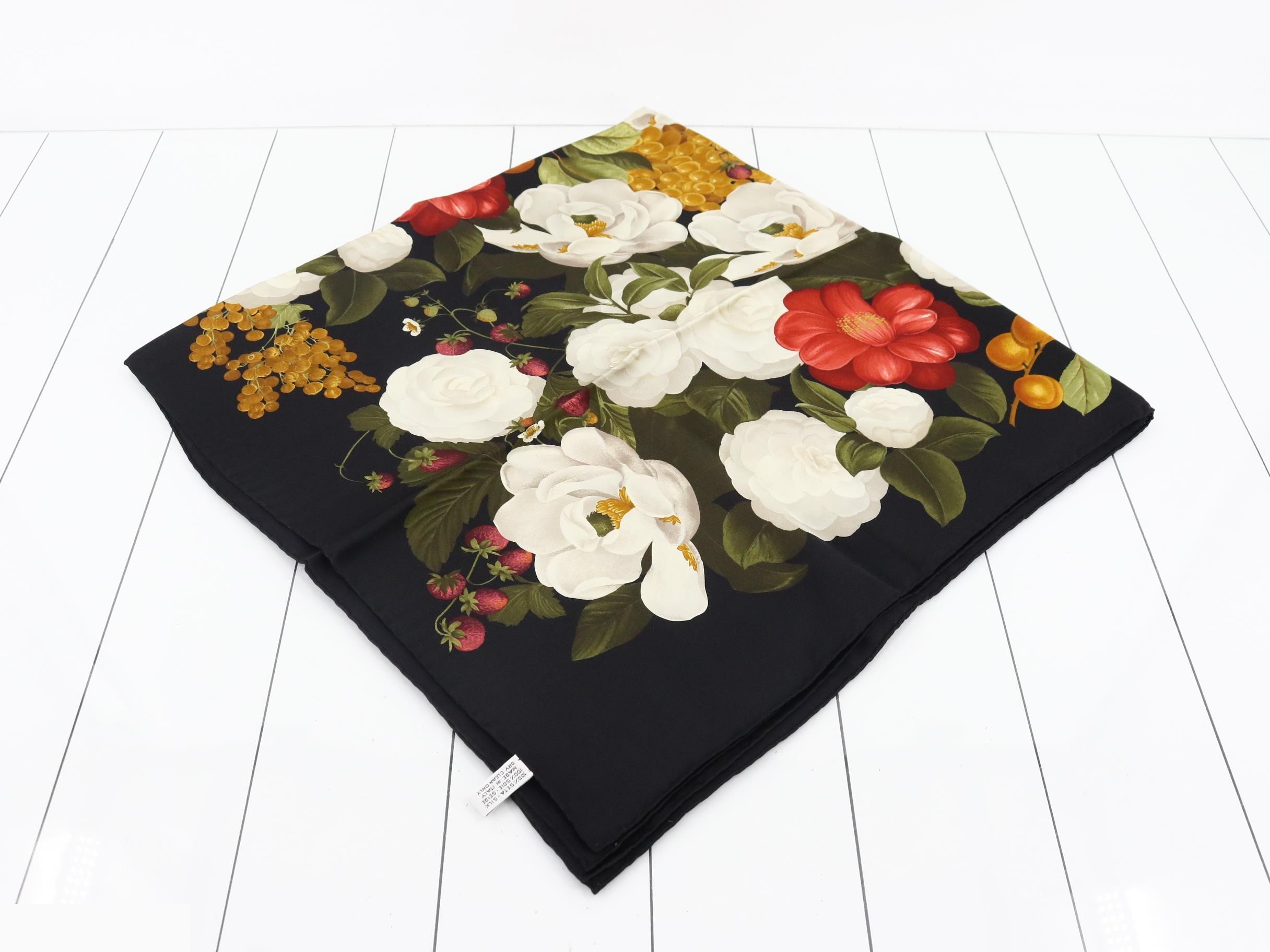 scarf — view 2