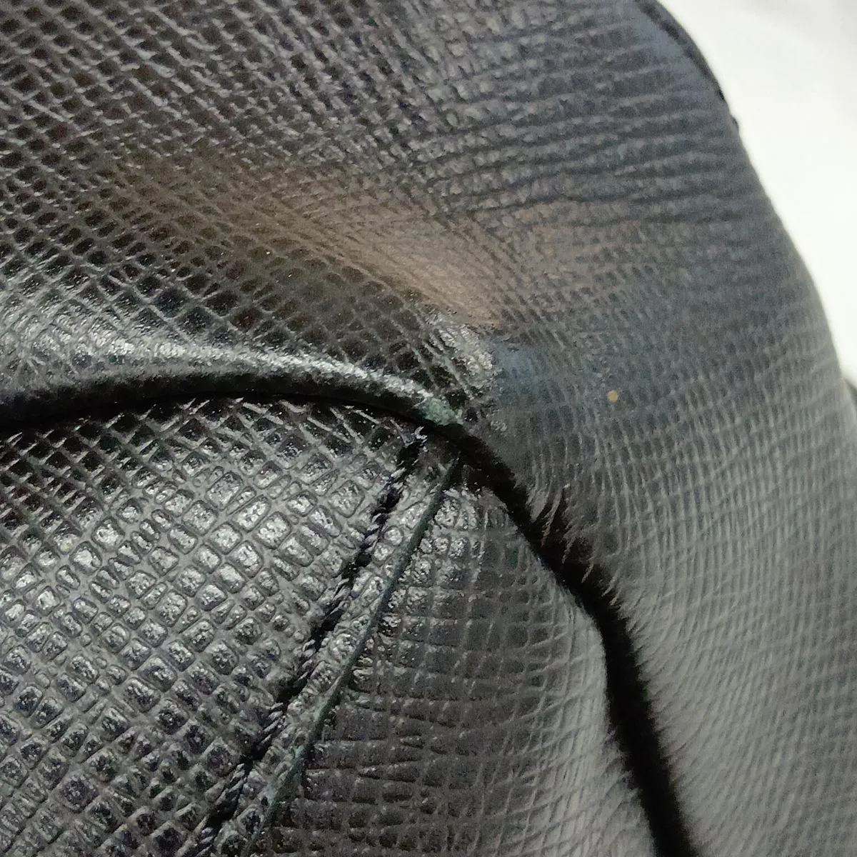 Taiga Avenue Sling Bag M30443 Black (RFID detected) — view 10