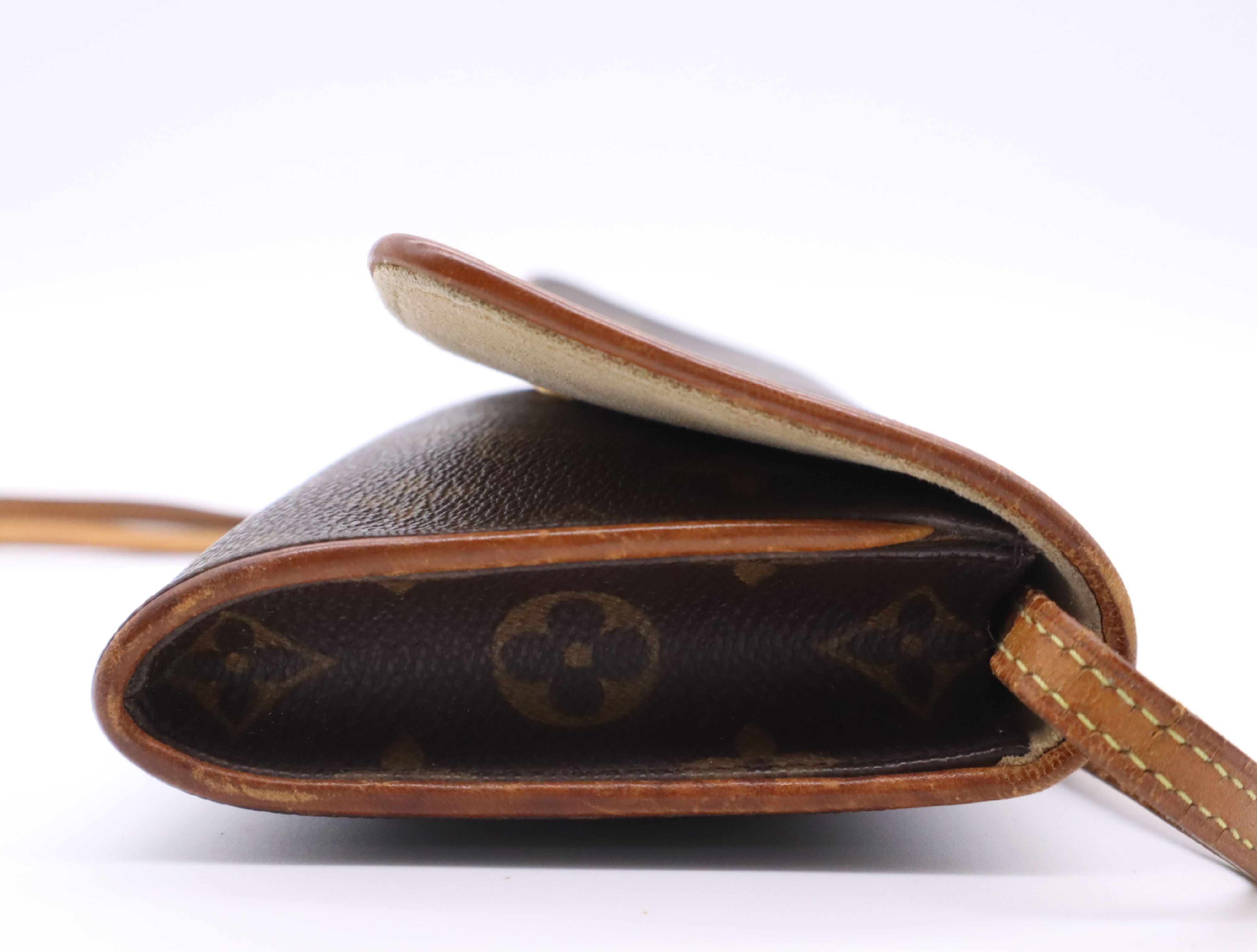 M51852 Monogram Pochette Twin GM with Shoulder Strap Pouch — view 5