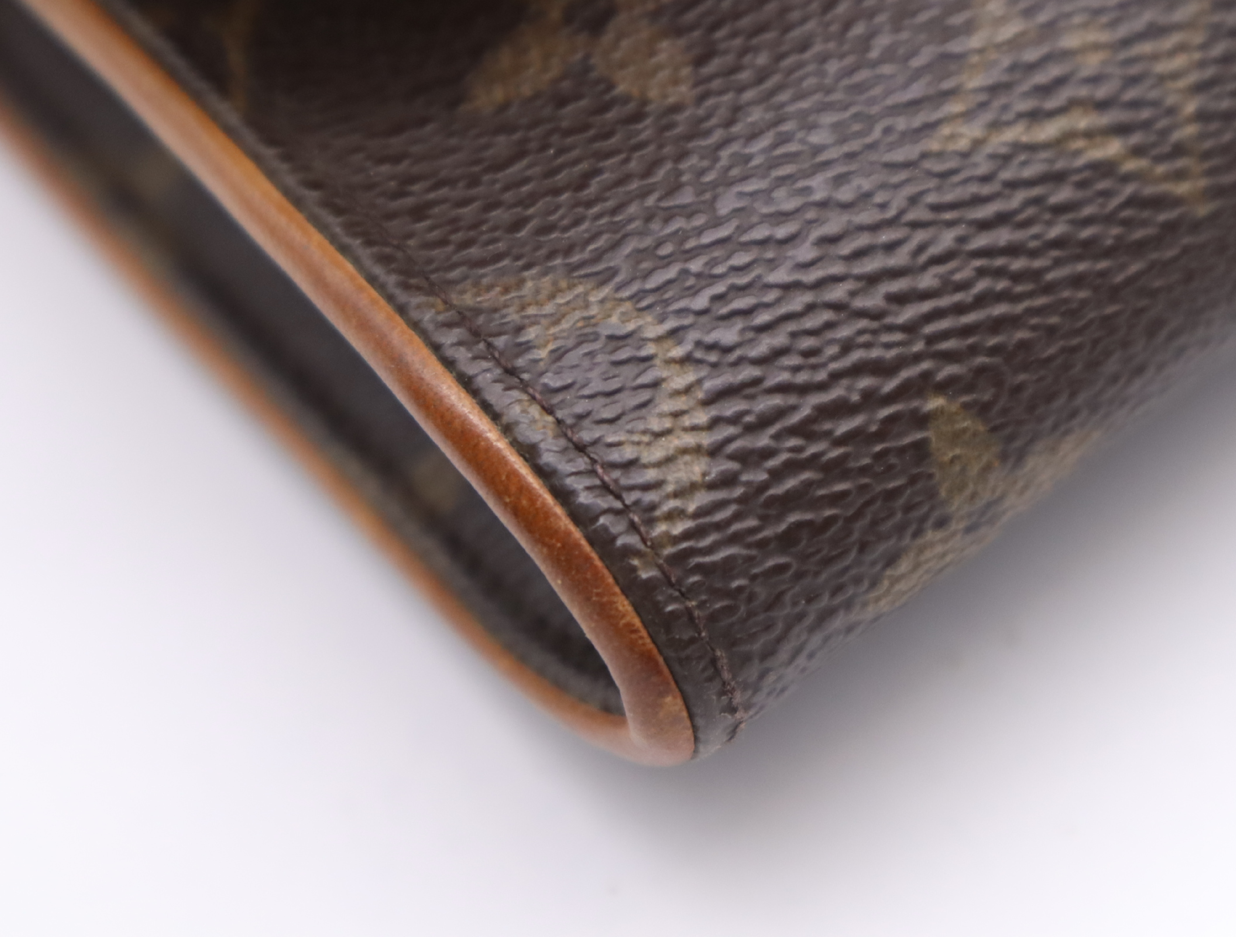 M51852 Monogram Pochette Twin GM with Shoulder Strap Pouch — view 6