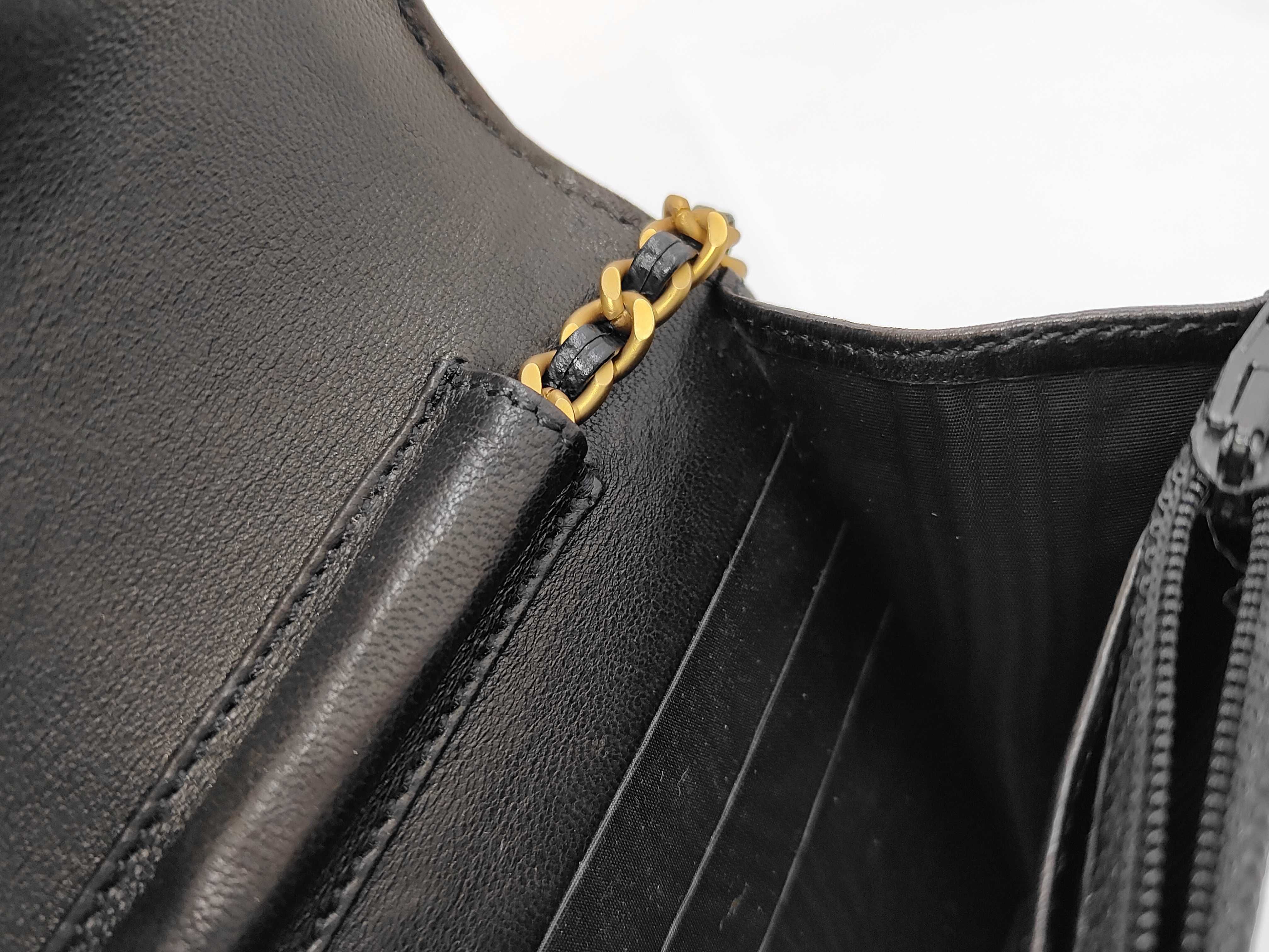 Chain Wallet (Series 5) — view 13